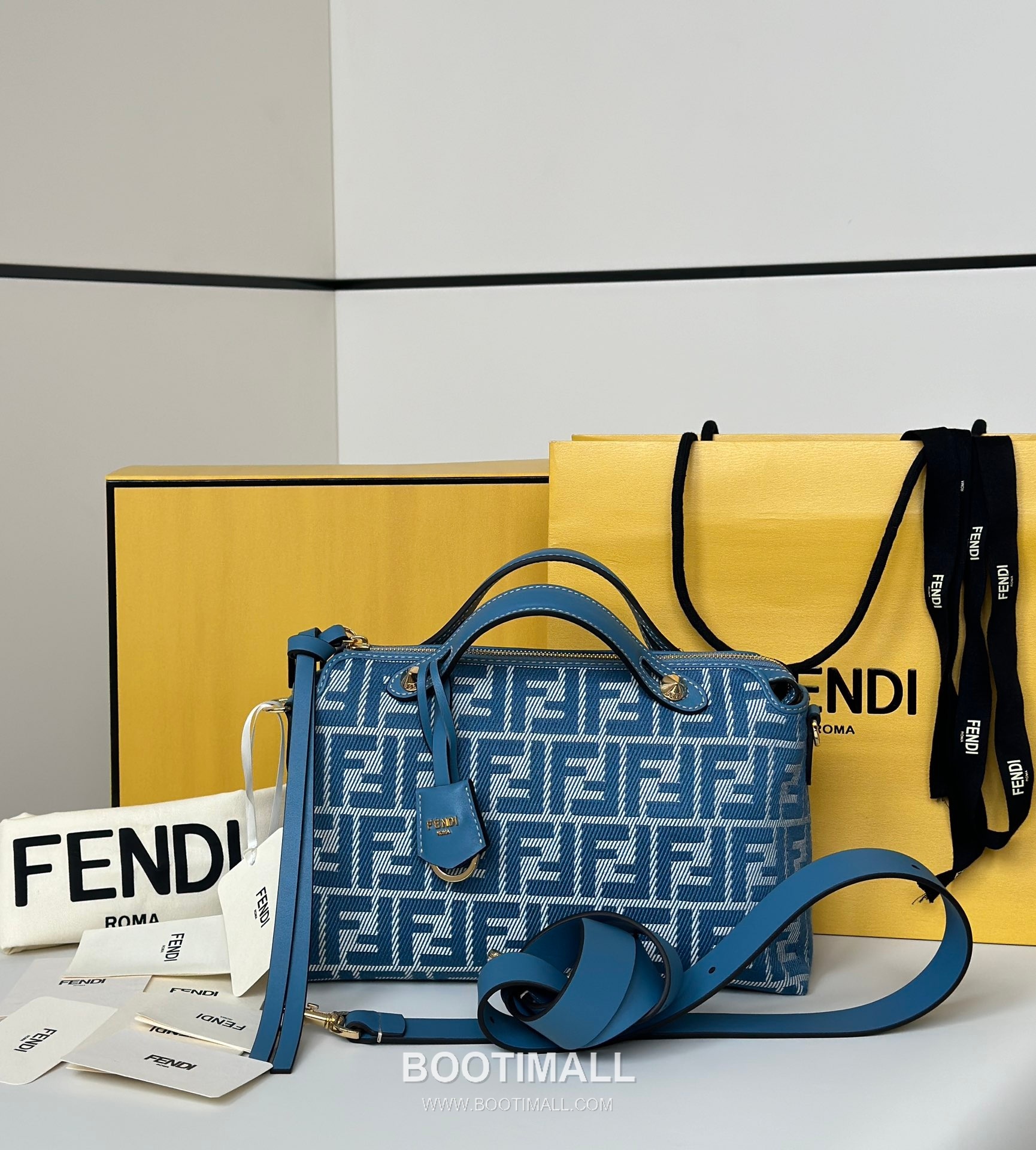 Fendi Denim Jacquard FF Boston Blue Top Handle Bag 펜디 데님 자카드 FF 보스턴 블루 탑핸들백 28cm 5