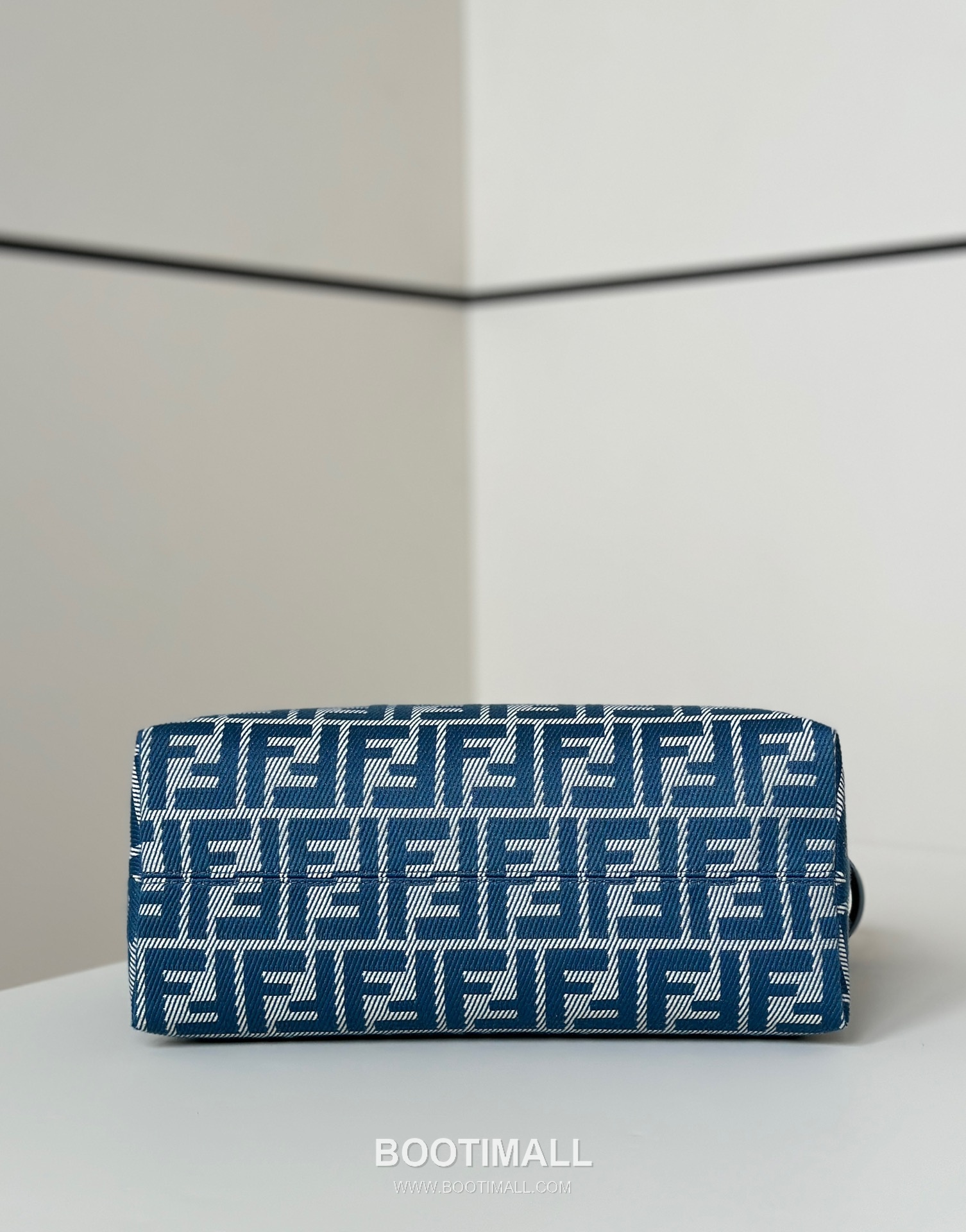 Fendi Denim Jacquard FF Boston Blue Top Handle Bag 펜디 데님 자카드 FF 보스턴 블루 탑핸들백 28cm 8