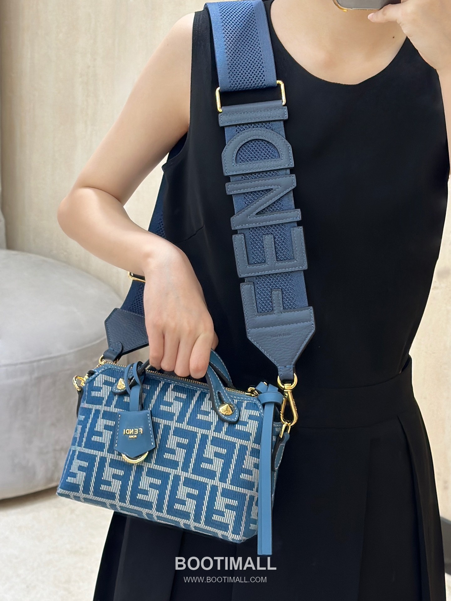 Fendi FF Denim Jacquard Boston Blue Top Handle Bag 펜디 FF 데님 자카드 보스턴 블루 탑핸들백 20cm 2