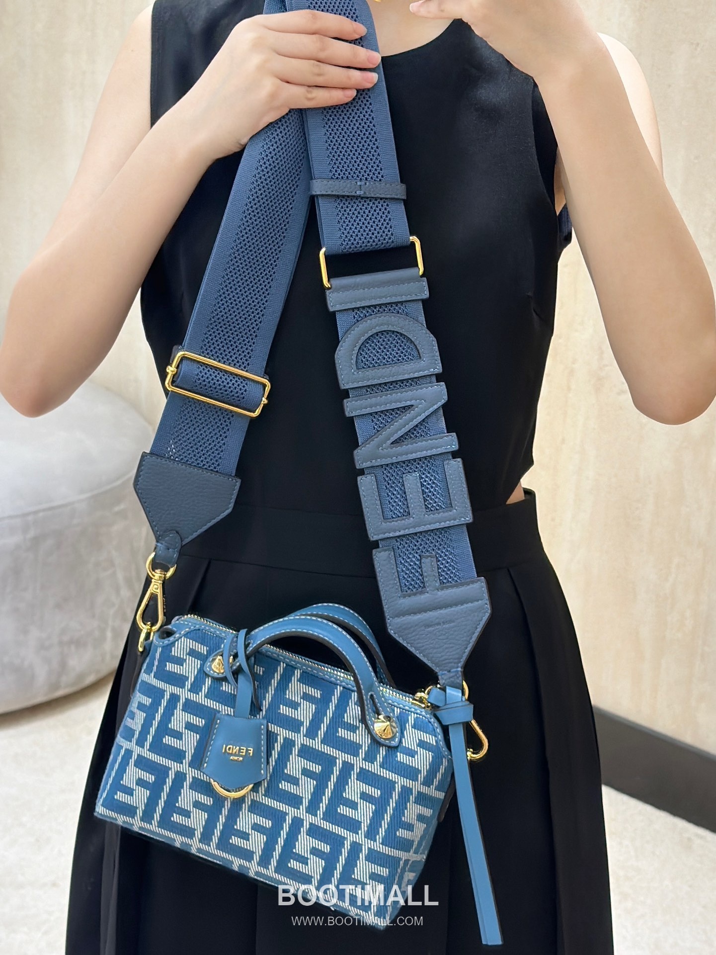 Fendi FF Denim Jacquard Boston Blue Top Handle Bag 펜디 FF 데님 자카드 보스턴 블루 탑핸들백 20cm 3