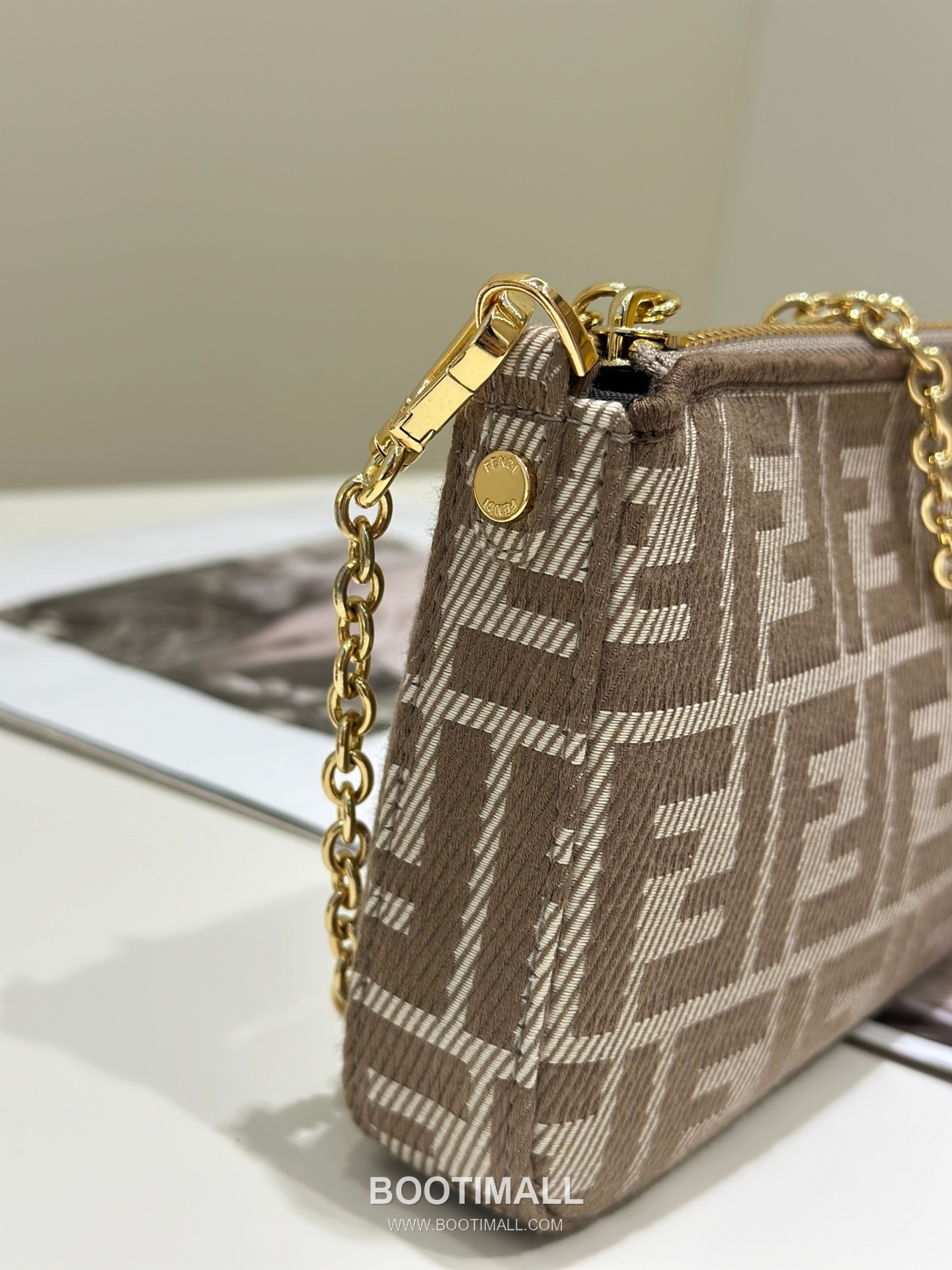 Fendi Baguette FF Jacquard Denim Clutch Bag 펜디 바게트 FF 자카드 데님 클러치백 20cm 4