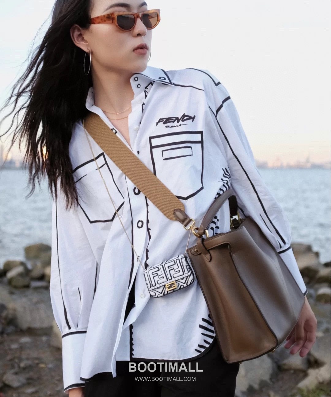 Fendi Peekaboo FF Logo South African Cowhide Top Handle Bag 펜디 피카부 FF 로고 남아공 소가죽 탑핸들백 30cm 3