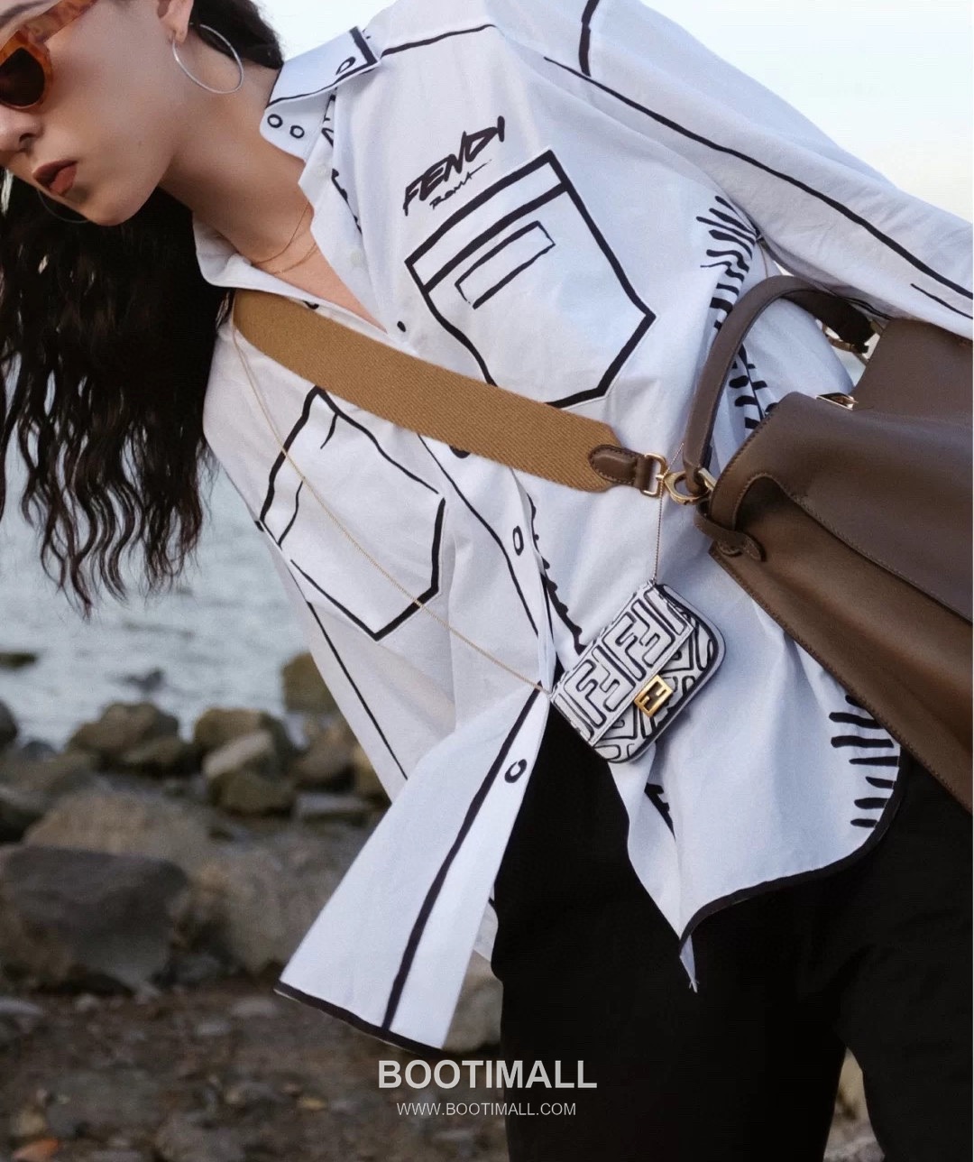 Fendi Peekaboo FF Logo South African Cowhide Top Handle Bag 펜디 피카부 FF 로고 남아공 소가죽 탑핸들백 30cm 5