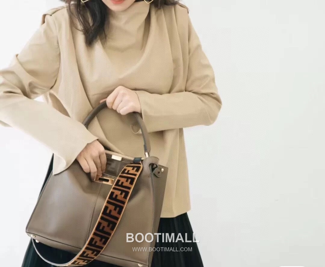 Fendi Peekaboo FF Logo South African Cowhide Top Handle Bag 펜디 피카부 FF 로고 남아공 소가죽 탑핸들백 30cm 7