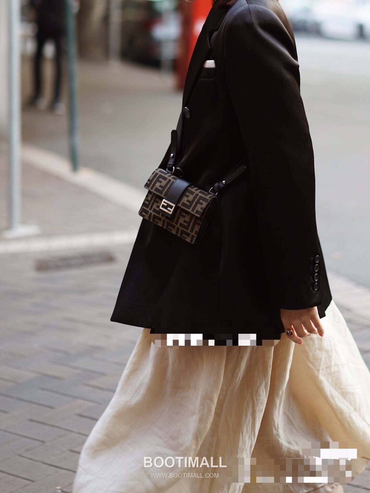 Fendi Compact Calfskin Multiway Mini Bag 펜디 컴팩트 송아지가죽 멀티웨이 미니백 17cm 2