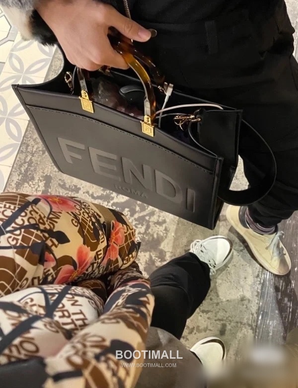 Fendi Sunshine Roma Embossed Amber Shopper Bag 펜디 선샤인 로마 엠보싱 앰버 쇼퍼백 36cm 5