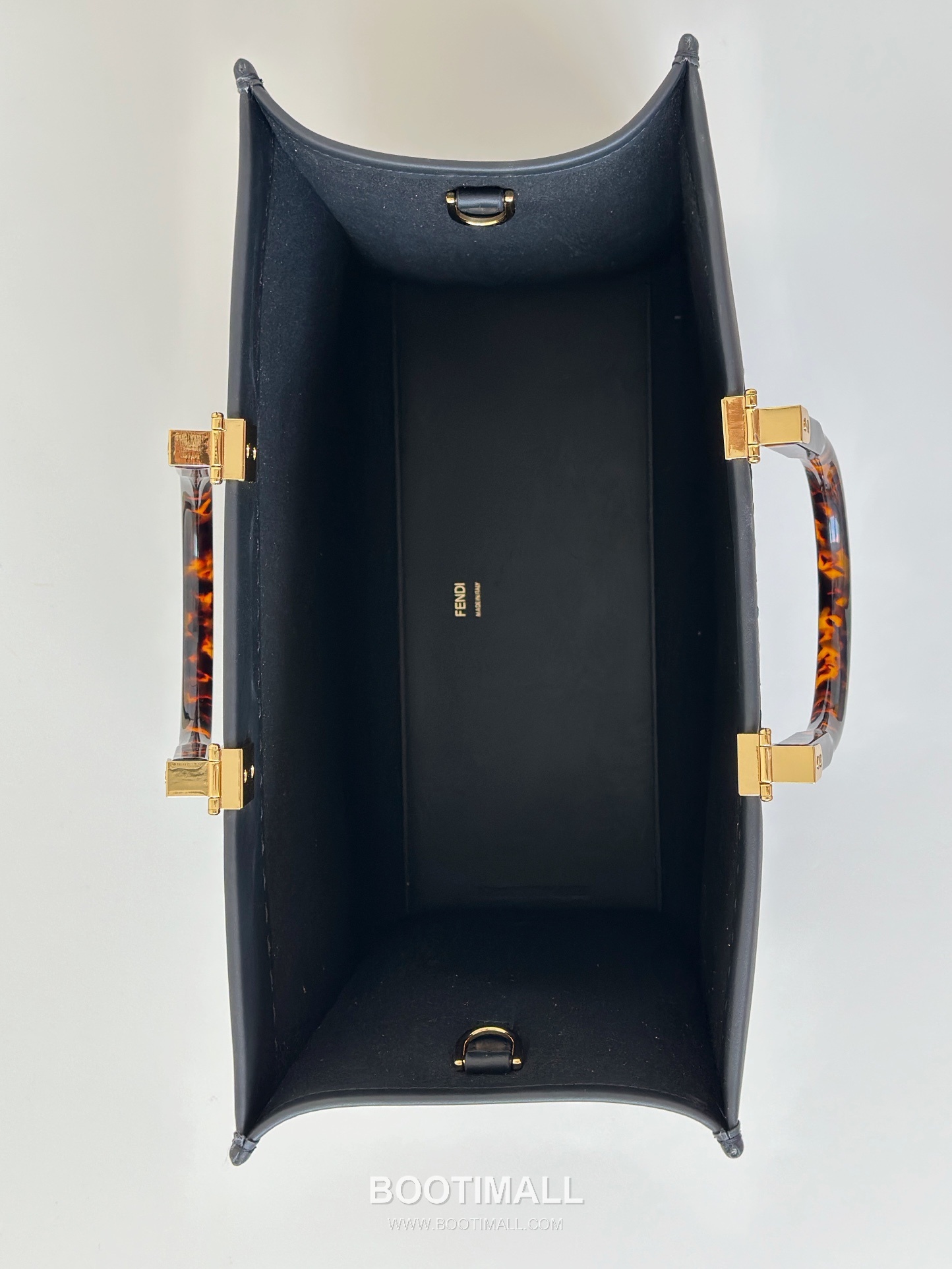 Fendi Sunshine Roma Embossed Amber Shopper Bag 펜디 선샤인 로마 엠보싱 앰버 쇼퍼백 36cm 14