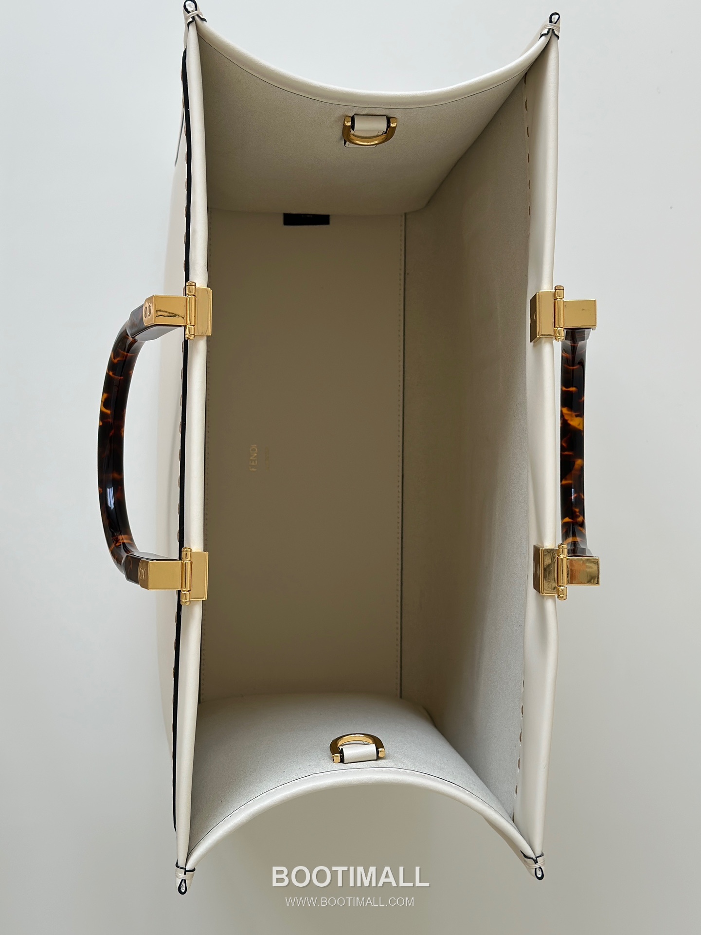 Fendi Sunshine Roma Embossed Amber Shopper Bag 펜디 선샤인 로마 엠보싱 앰버 쇼퍼백 36cm 12