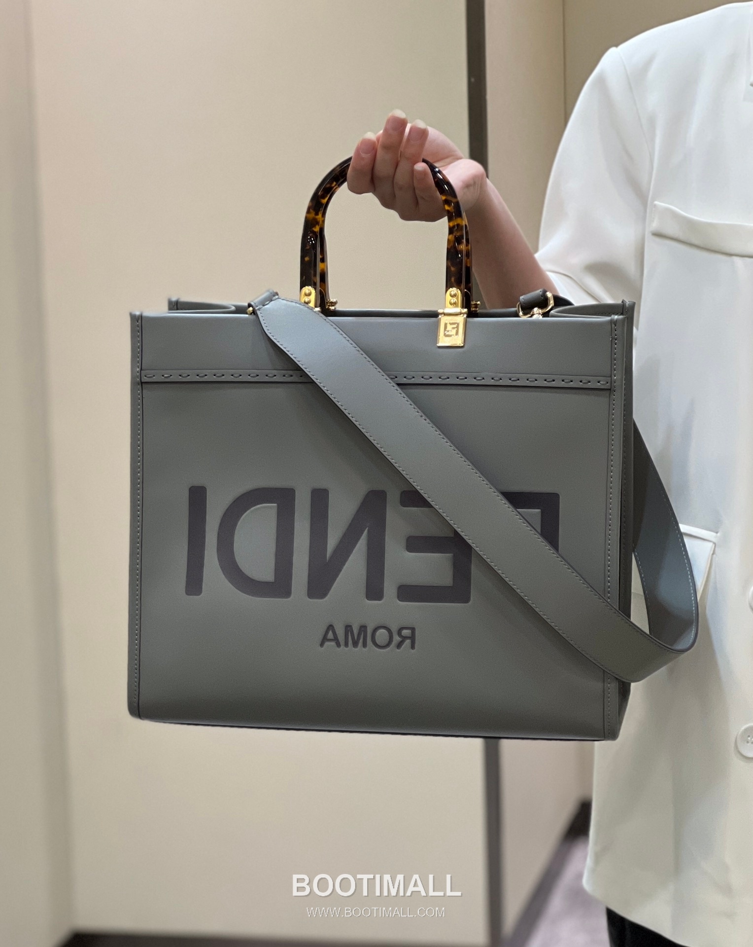 Fendi Amber Handle Shopper Cowhide Gray Bag 펜디 앰버 핸들 쇼퍼 소가죽 그레이 36cm 5