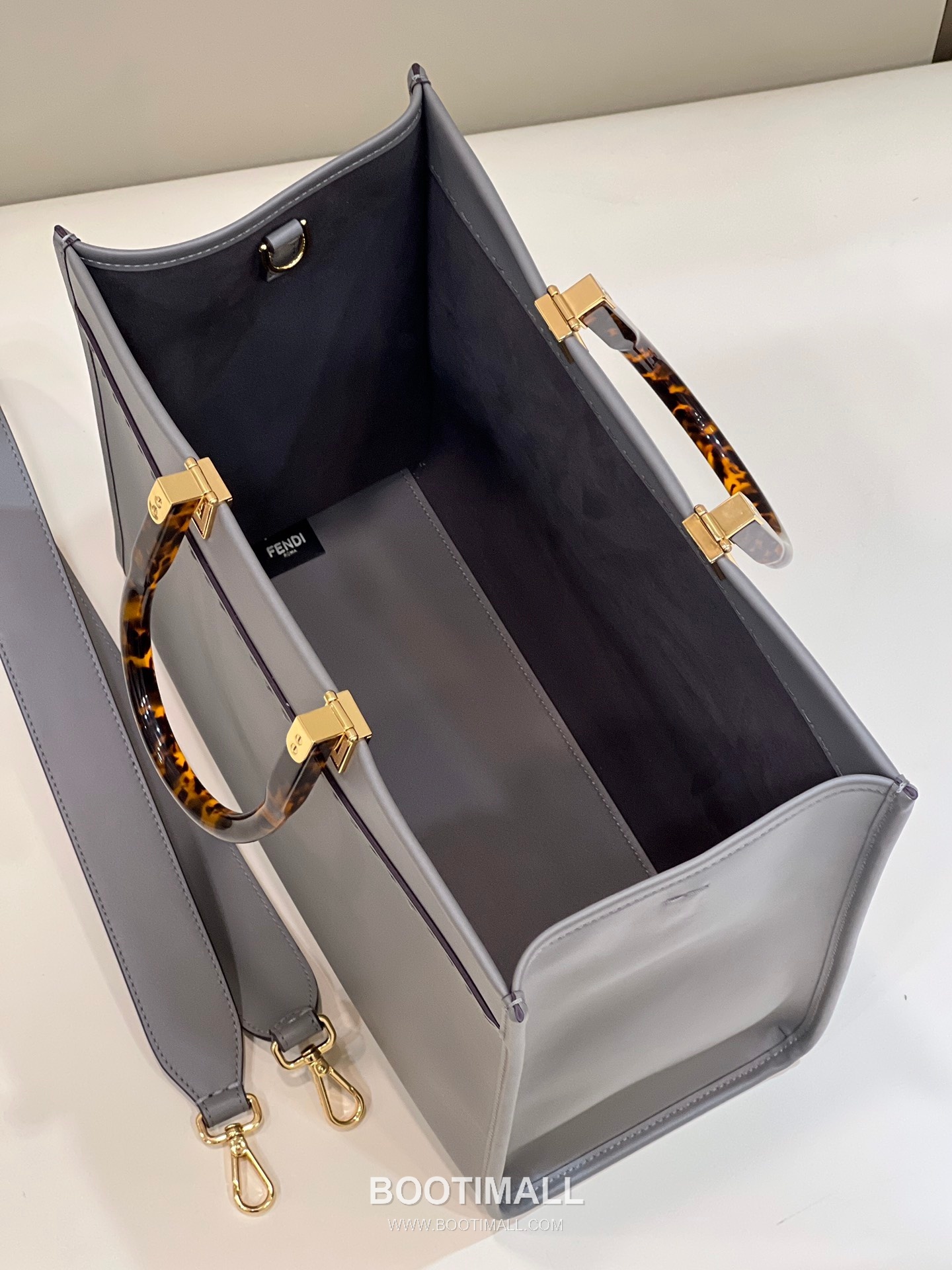 Fendi Amber Handle Shopper Cowhide Gray Bag 펜디 앰버 핸들 쇼퍼 소가죽 그레이 36cm 15