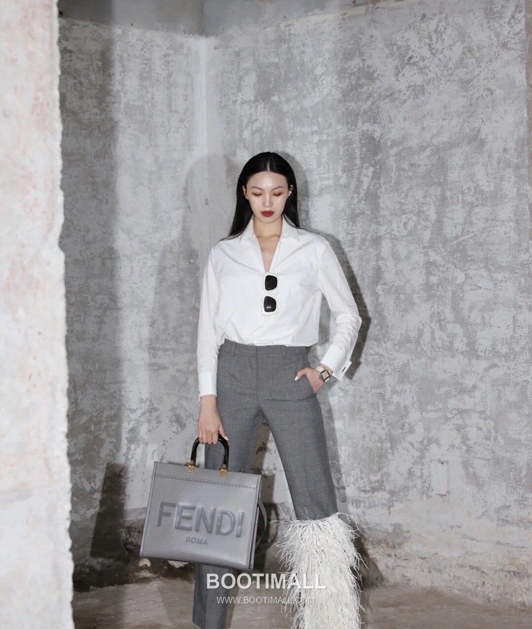 Fendi Amber Handle Shopper Cowhide Gray Bag 펜디 앰버 핸들 쇼퍼 소가죽 그레이 36cm 17