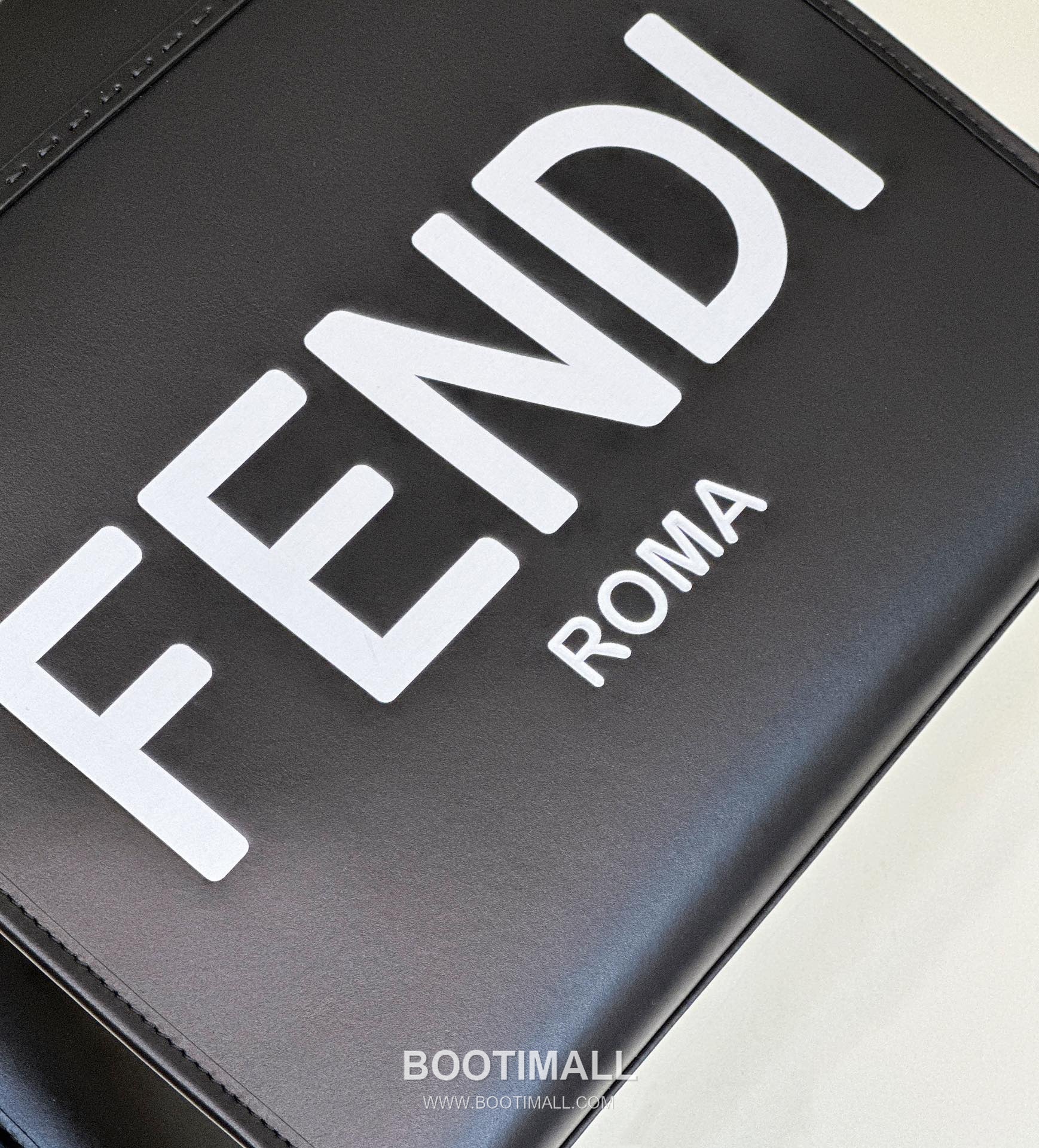 Fendi Embossed Logo Shopper Cowhide Black Bag 펜디 엠보 로고 쇼퍼 소가죽 블랙 35cm 11