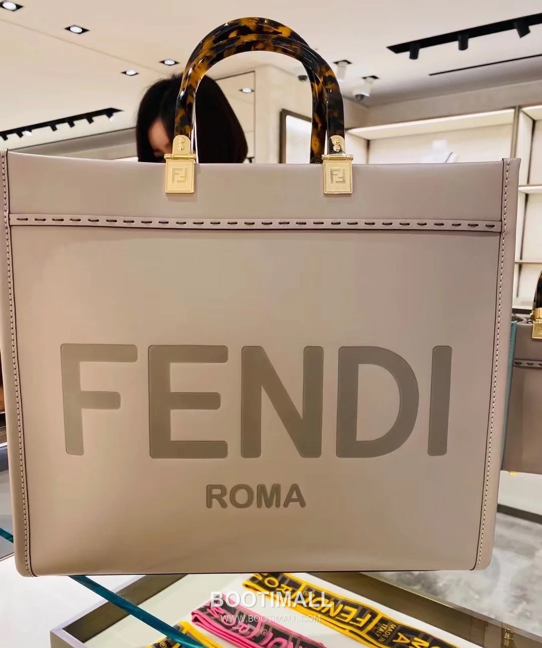 Fendi Amber Handle Shopper Cowhide Bag 펜디 앰버 핸들 쇼퍼 소가죽 36cm 1