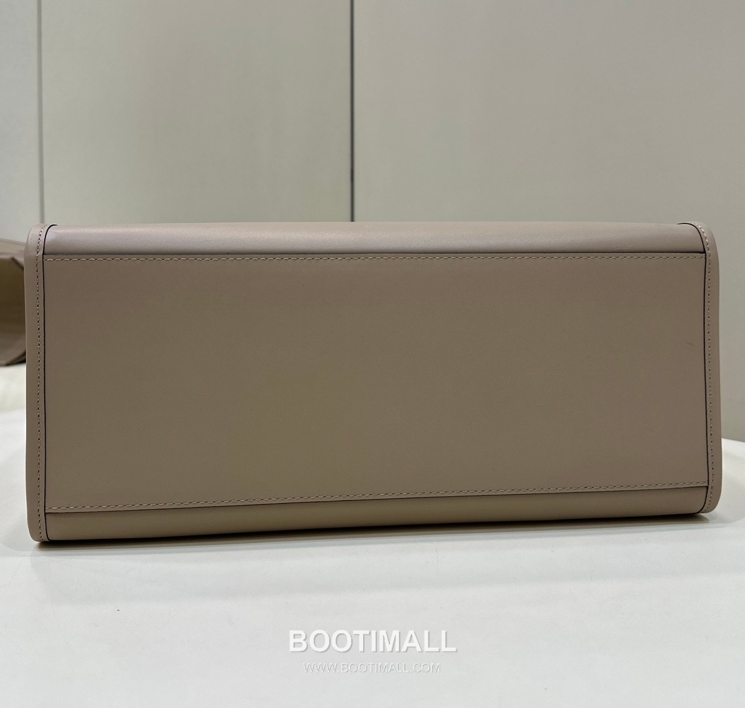 Fendi Amber Handle Shopper Cowhide Bag 펜디 앰버 핸들 쇼퍼 소가죽 36cm 12