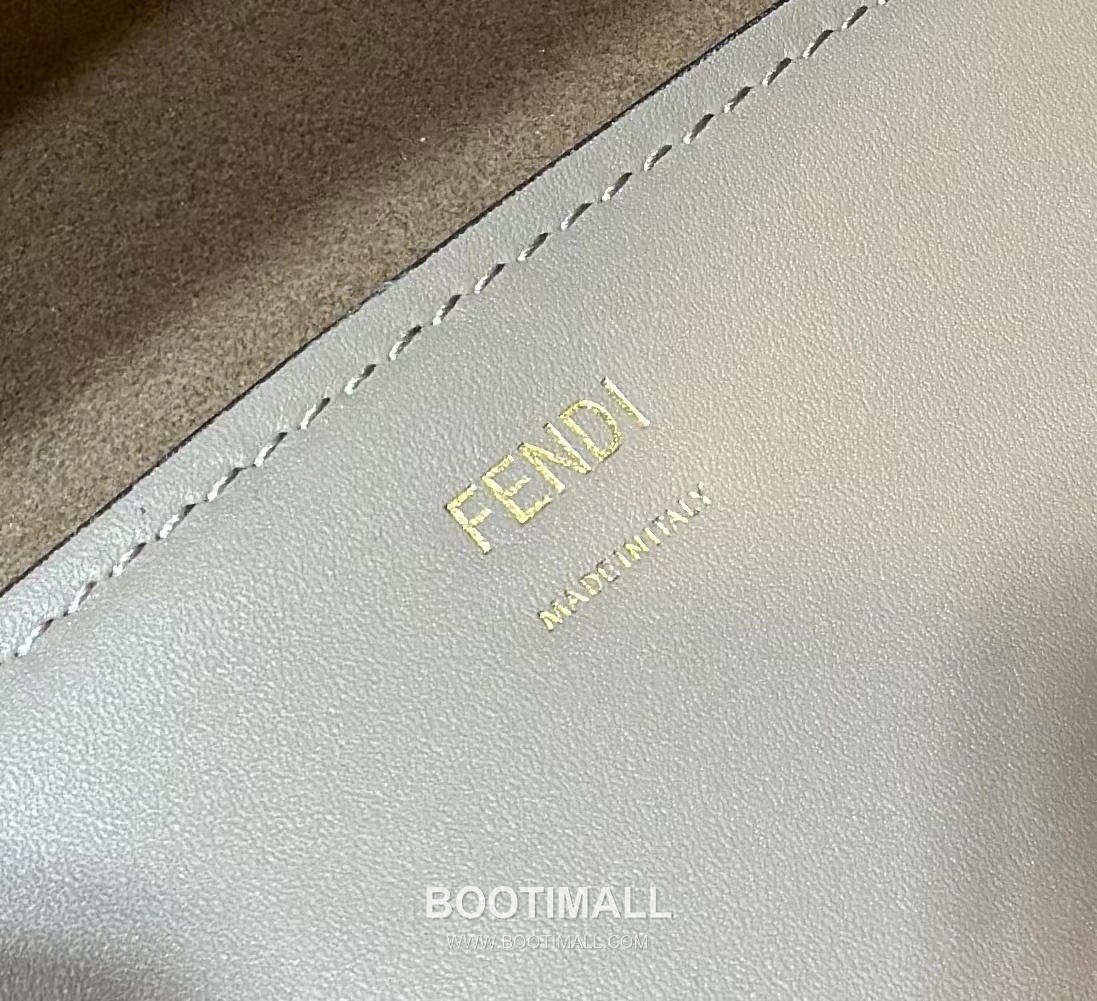 Fendi Amber Handle Shopper Cowhide Bag 펜디 앰버 핸들 쇼퍼 소가죽 36cm 14