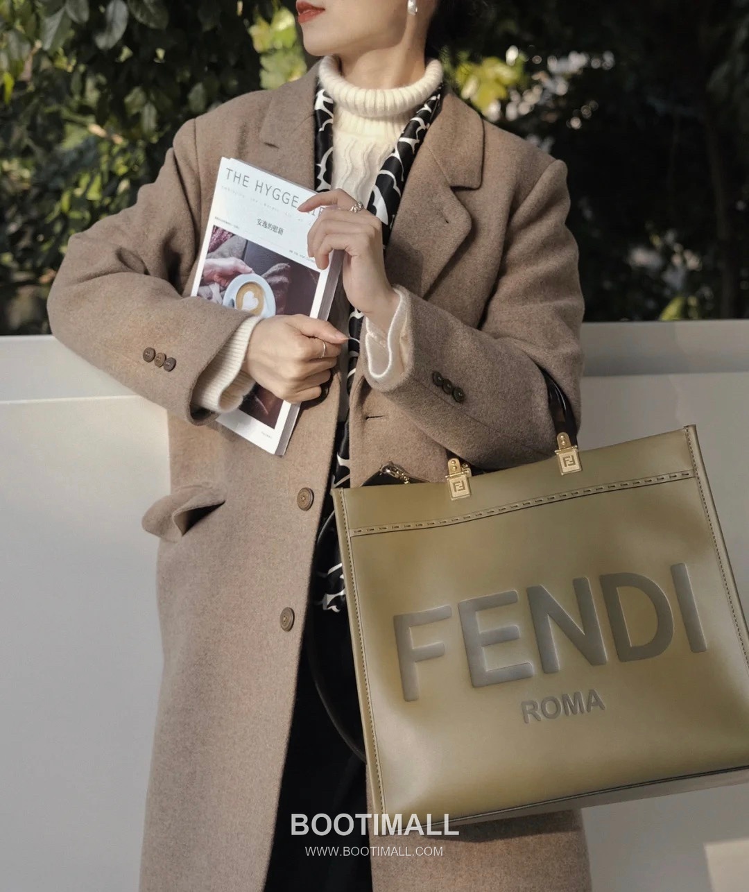 Fendi Amber Handle Shopping Cowhide Olive Green Shopper Bag 펜디 앰버 핸들 쇼핑 소가죽 올리브 그린 쇼퍼백 36cm 1