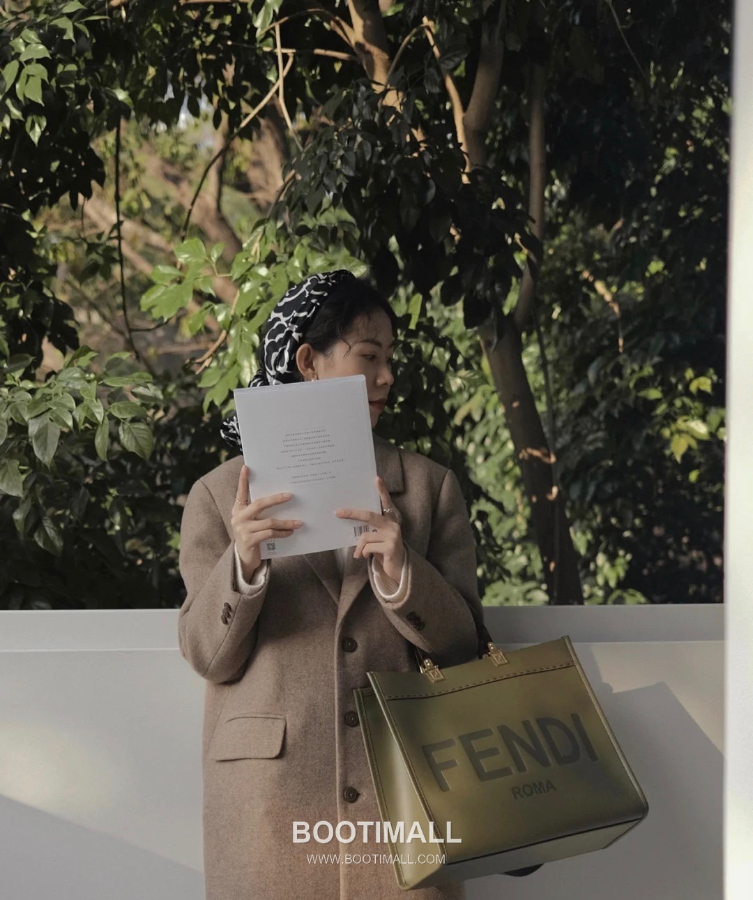 Fendi Amber Handle Shopping Cowhide Olive Green Shopper Bag 펜디 앰버 핸들 쇼핑 소가죽 올리브 그린 쇼퍼백 36cm 2