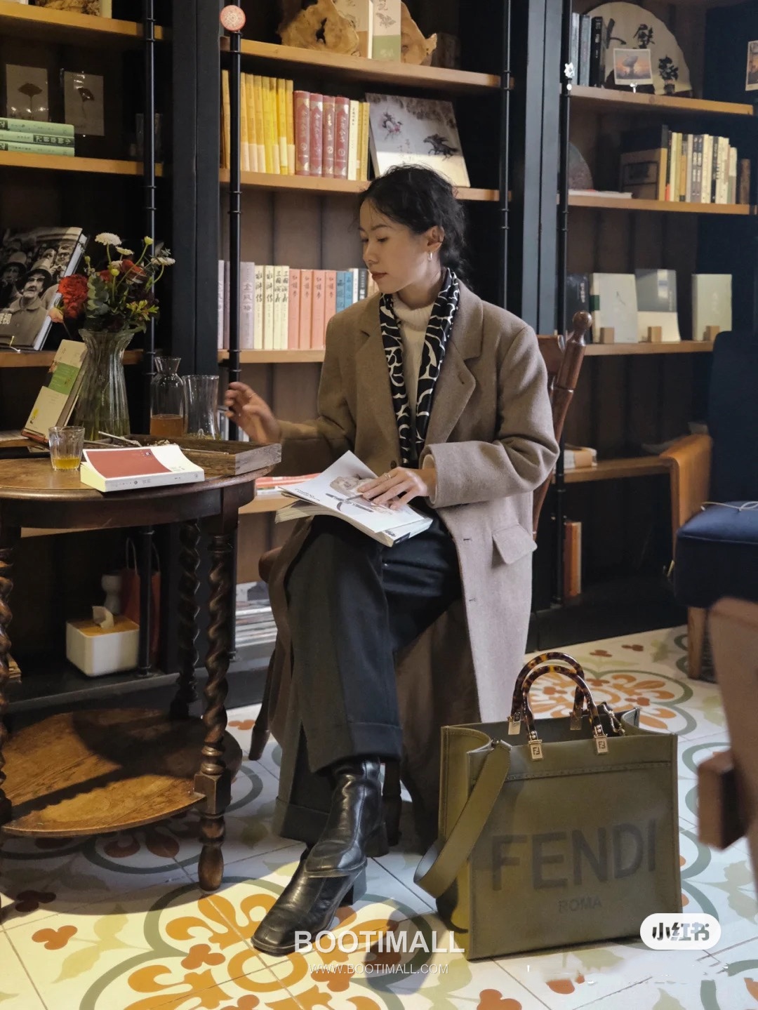 Fendi Amber Handle Shopping Cowhide Olive Green Shopper Bag 펜디 앰버 핸들 쇼핑 소가죽 올리브 그린 쇼퍼백 36cm 3