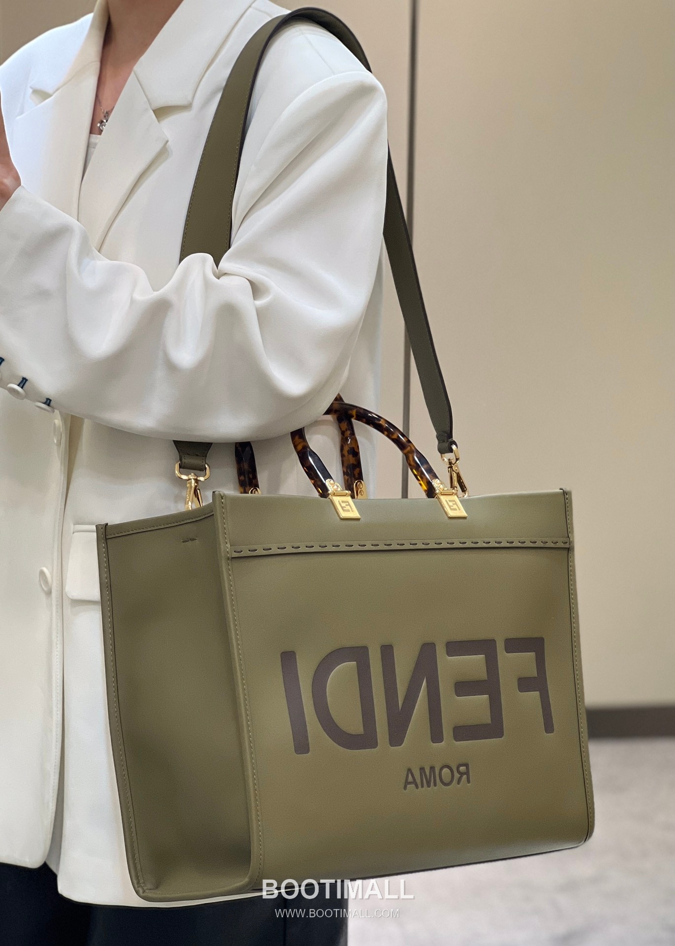 Fendi Amber Handle Shopping Cowhide Olive Green Shopper Bag 펜디 앰버 핸들 쇼핑 소가죽 올리브 그린 쇼퍼백 36cm 9