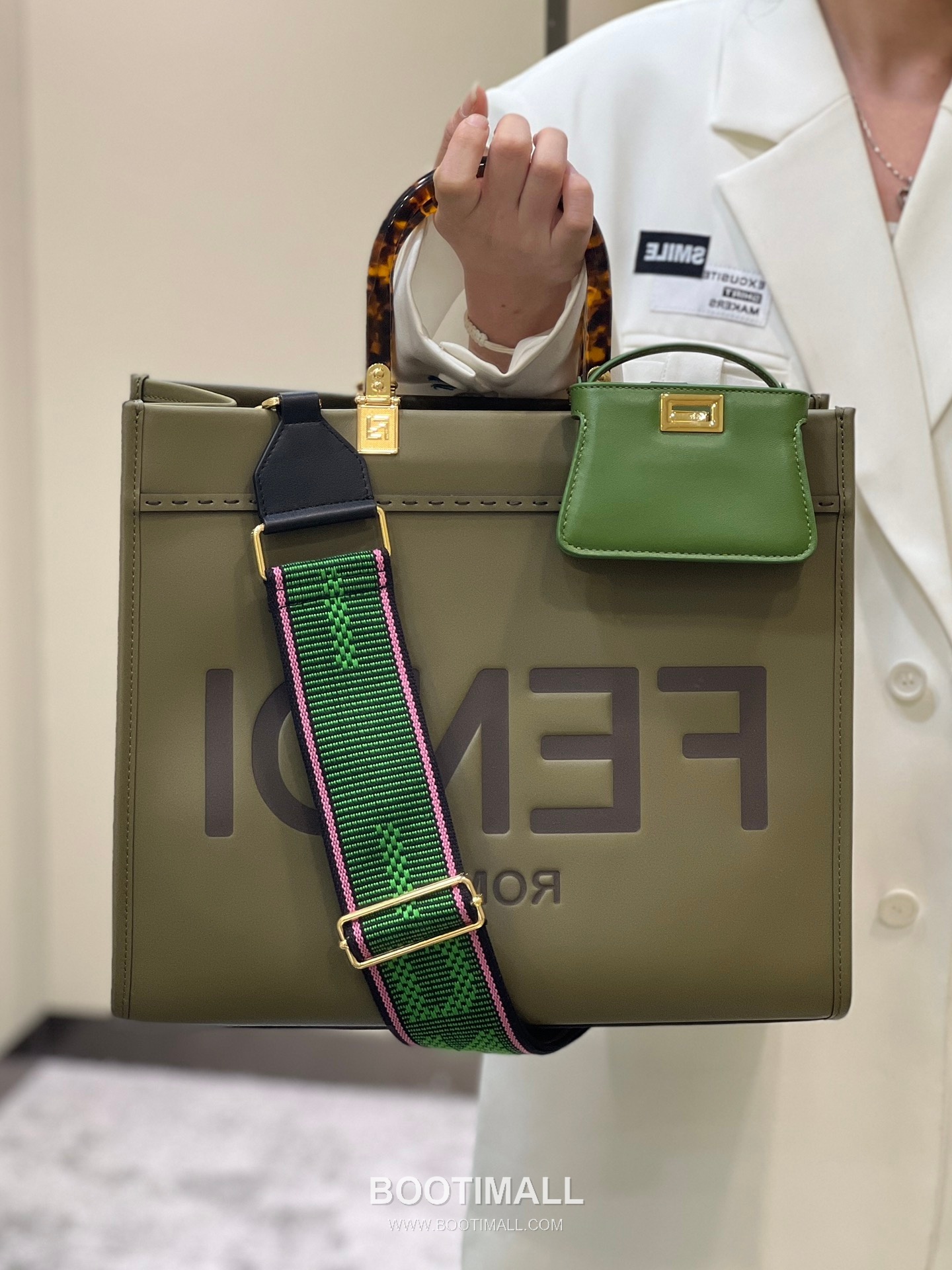 Fendi Amber Handle Shopping Cowhide Olive Green Shopper Bag 펜디 앰버 핸들 쇼핑 소가죽 올리브 그린 쇼퍼백 36cm 12