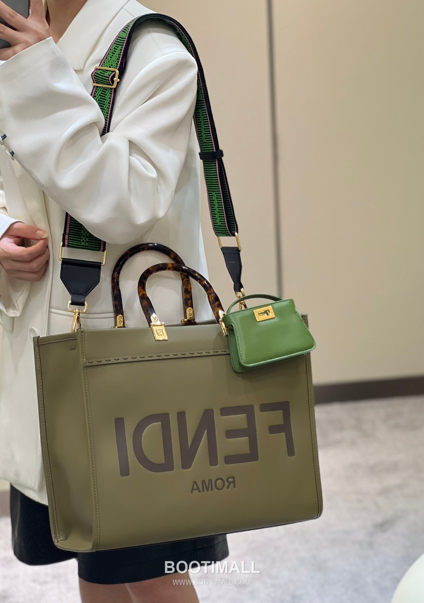 Fendi Amber Handle Shopping Cowhide Olive Green Shopper Bag 펜디 앰버 핸들 쇼핑 소가죽 올리브 그린 쇼퍼백 36cm 13