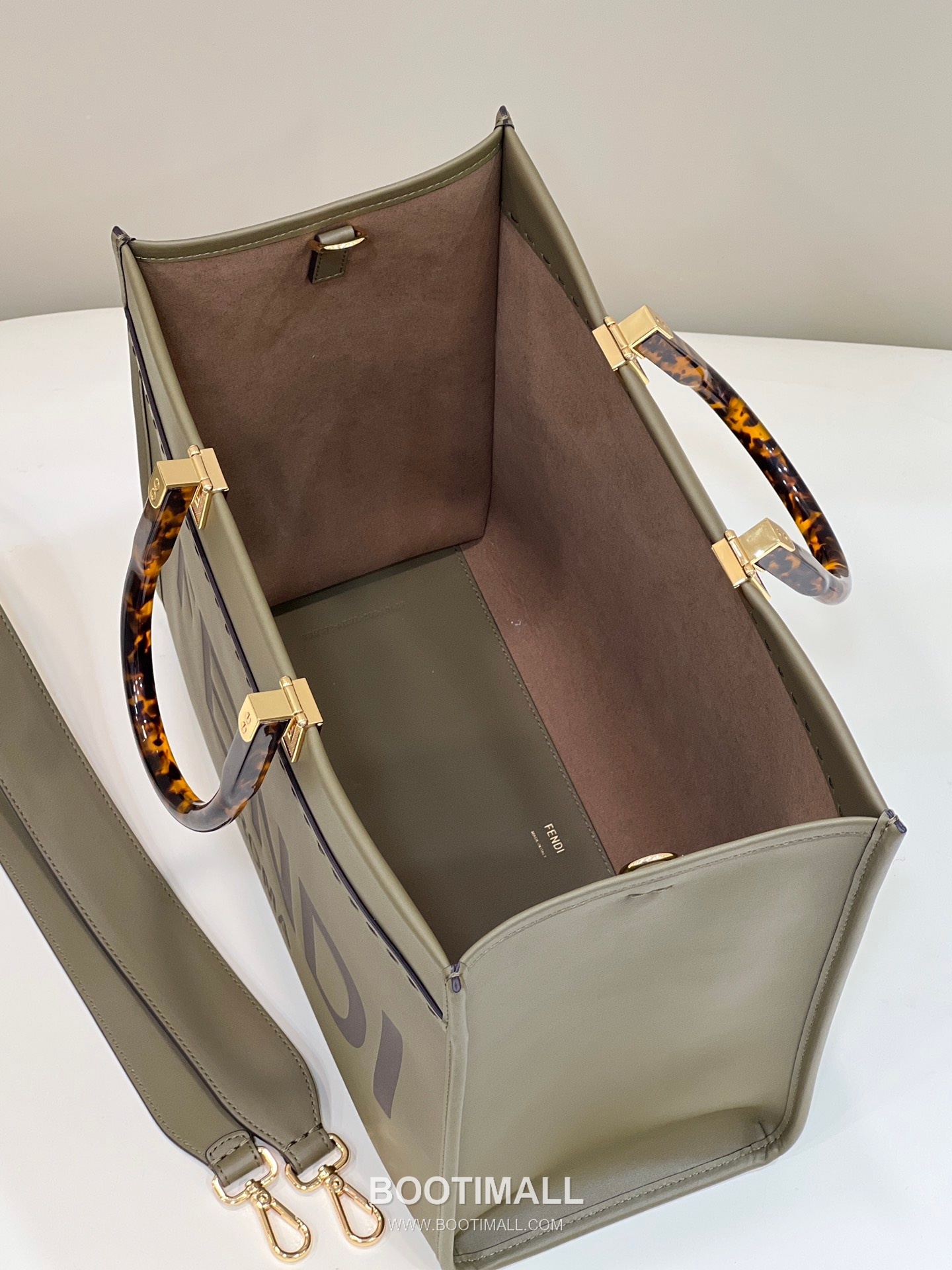 Fendi Amber Handle Shopping Cowhide Olive Green Shopper Bag 펜디 앰버 핸들 쇼핑 소가죽 올리브 그린 쇼퍼백 36cm 22