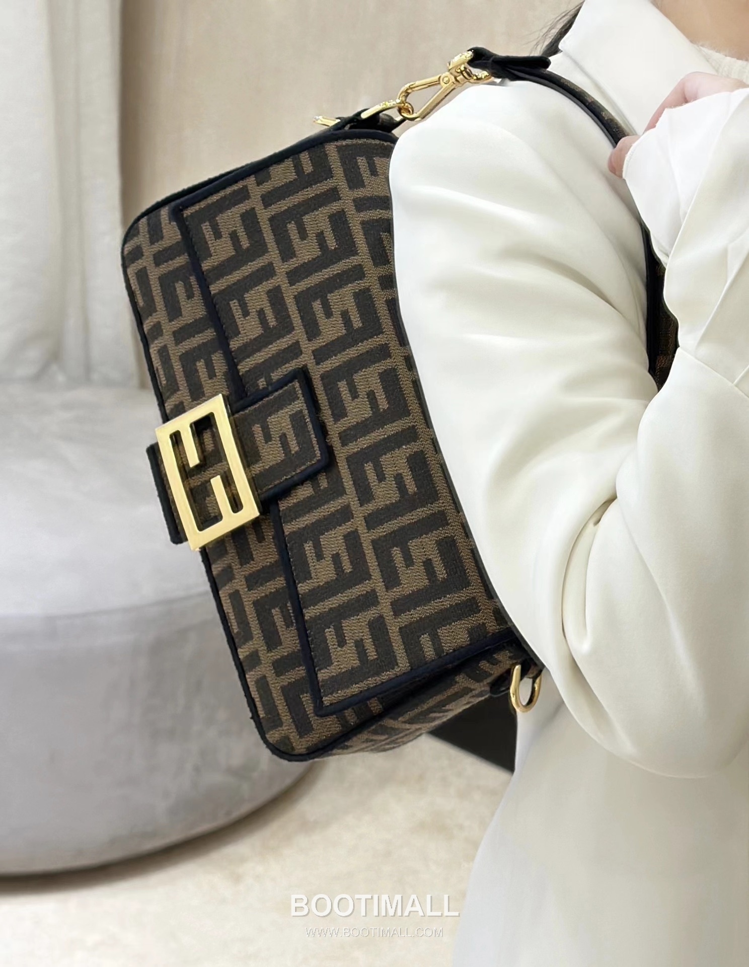 Fendi Baguette FF Fabric FF Brown Shoulder Bag 펜디 바게트 FF 패브릭 브라운 숄더백 26cm 7