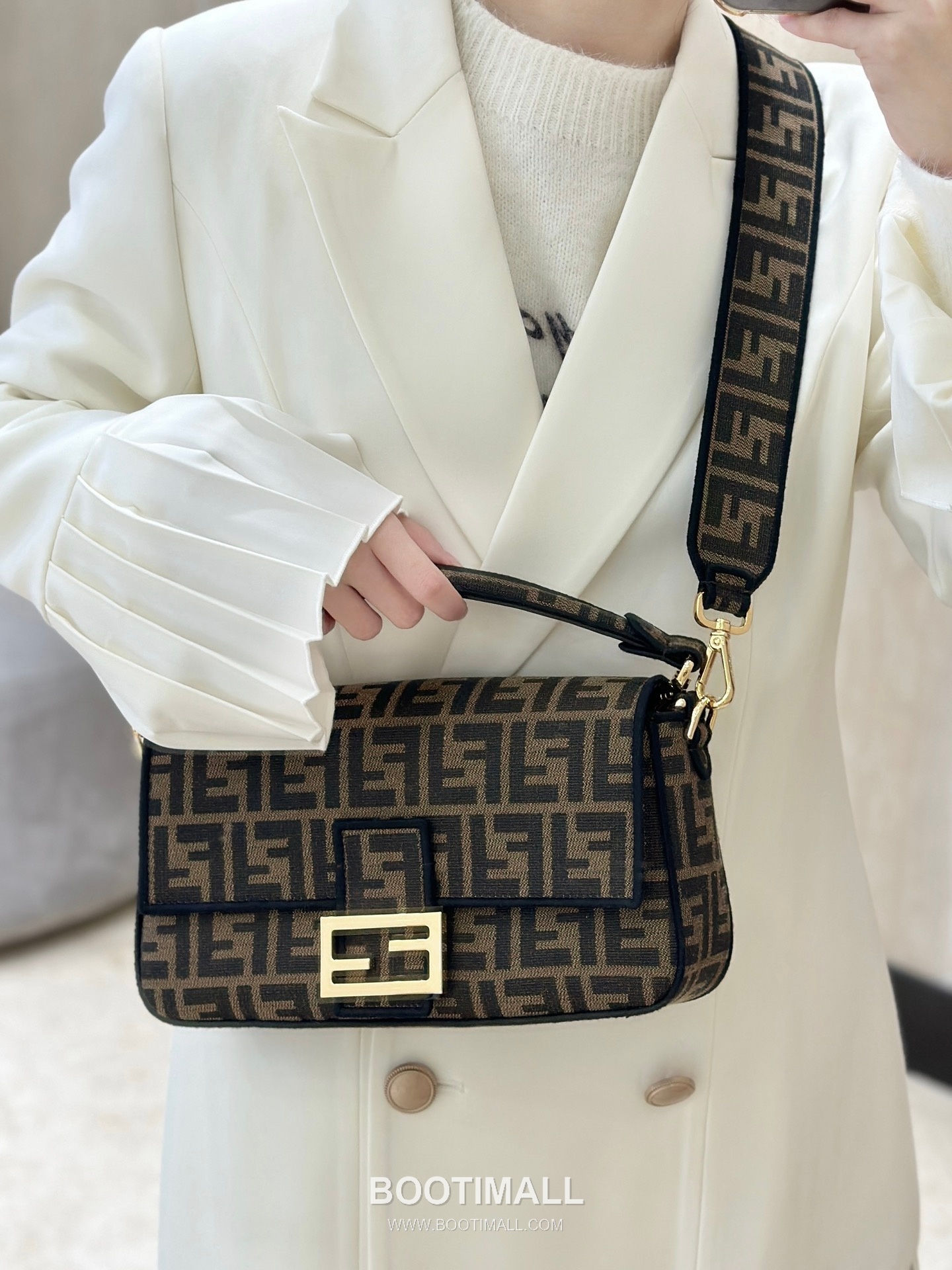 Fendi Baguette FF Fabric FF Brown Shoulder Bag 펜디 바게트 FF 패브릭 브라운 숄더백 26cm 8