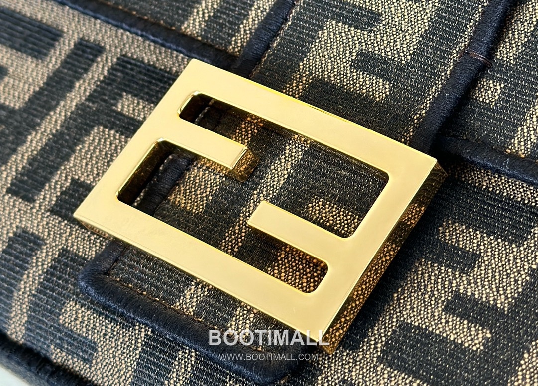 Fendi Baguette FF Fabric FF Brown Shoulder Bag 펜디 바게트 FF 패브릭 브라운 숄더백 26cm 14