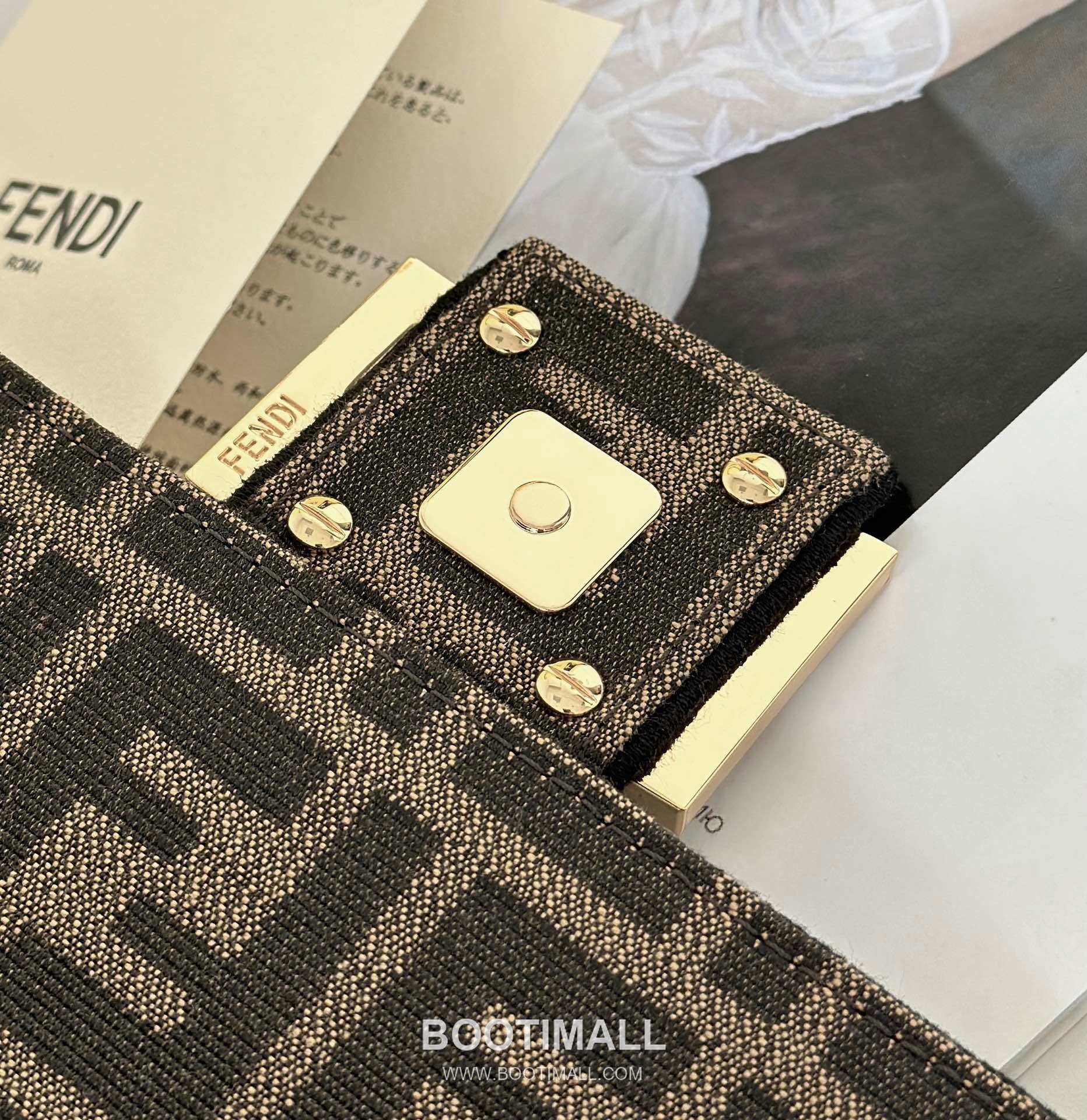 Fendi Baguette FF Fabric FF Brown Shoulder Bag 펜디 바게트 FF 패브릭 브라운 숄더백 26cm 17