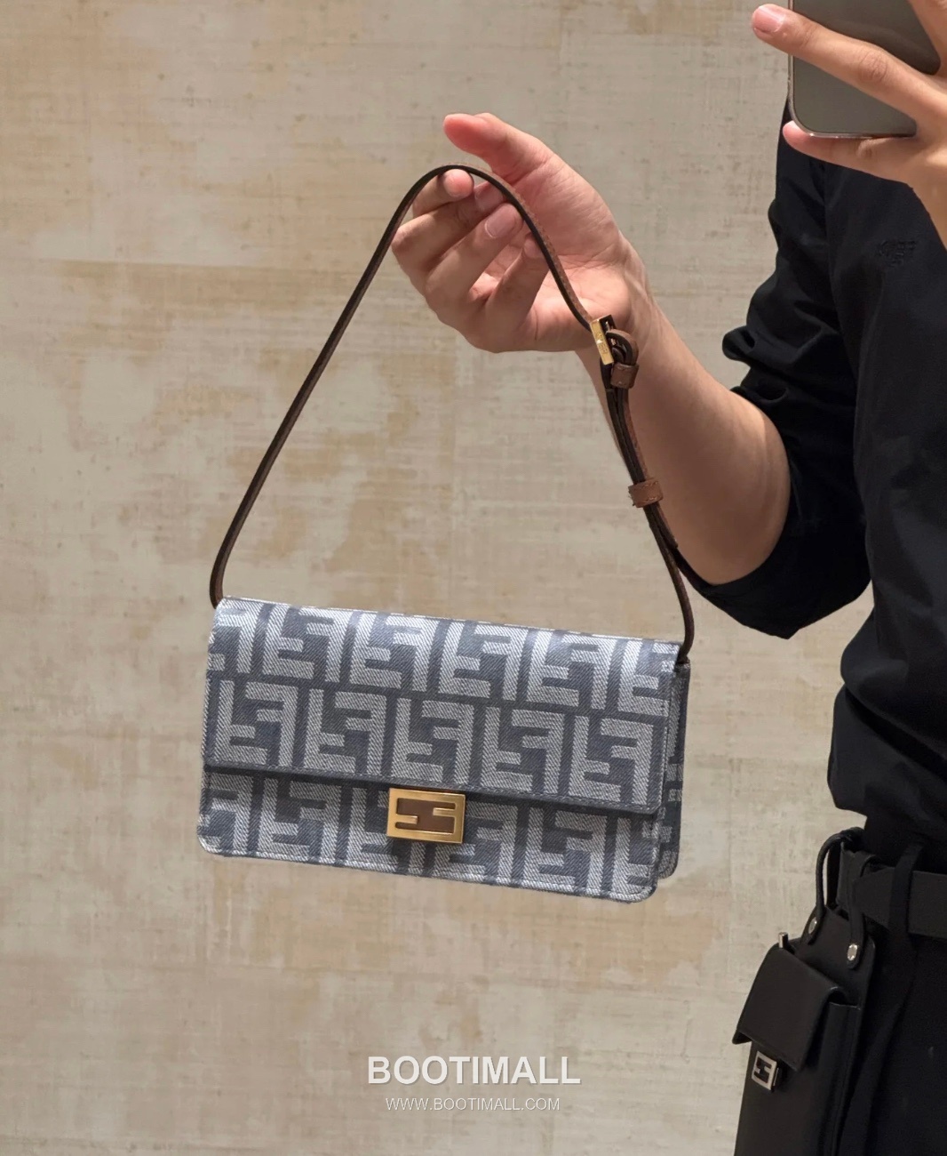 Fendi Baguette FF Denim Chain Wallet 펜디 바게트 FF 데님 체인 월렛 21cm 1