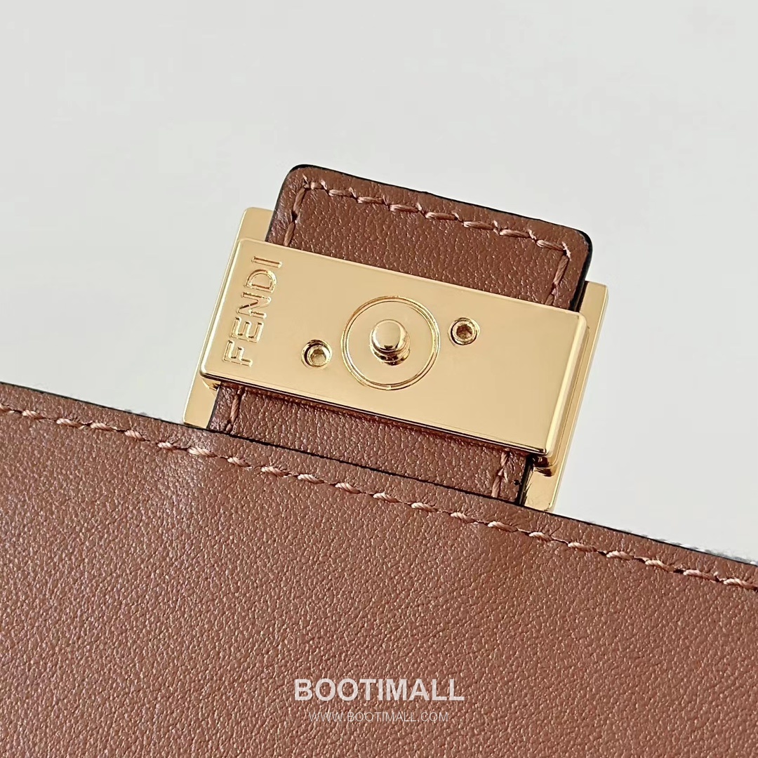 Fendi Baguette FF Denim Chain Wallet 펜디 바게트 FF 데님 체인 월렛 21cm 11