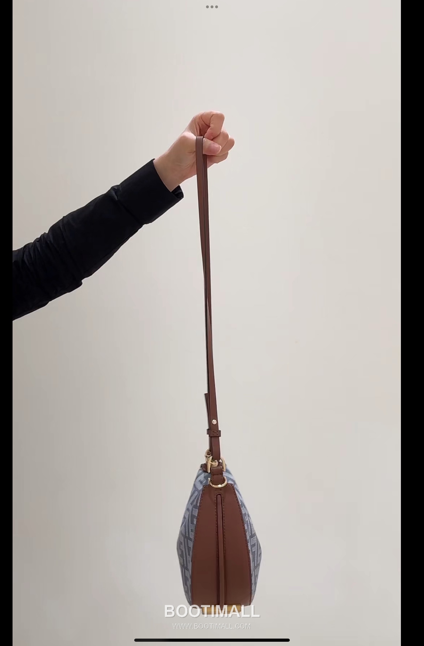 Fendi Fendigraphy Jacquard Logo Crescent Denim Blue Shoulder Bag 펜디 그래피 자카드 로고 크레센트 데님 블루 숄더백 20cm 3