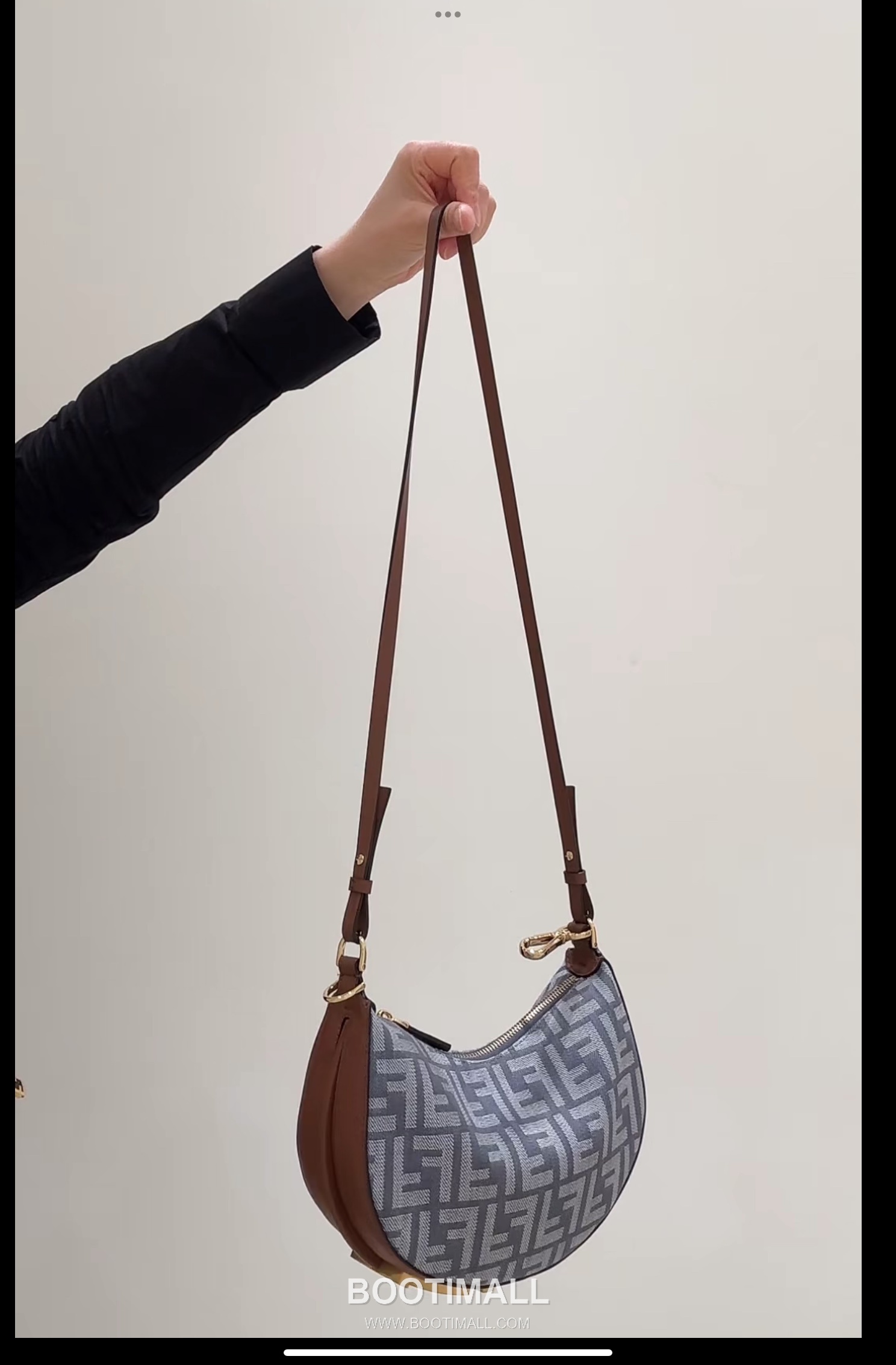 Fendi Fendigraphy Jacquard Logo Crescent Denim Blue Shoulder Bag 펜디 그래피 자카드 로고 크레센트 데님 블루 숄더백 20cm 4