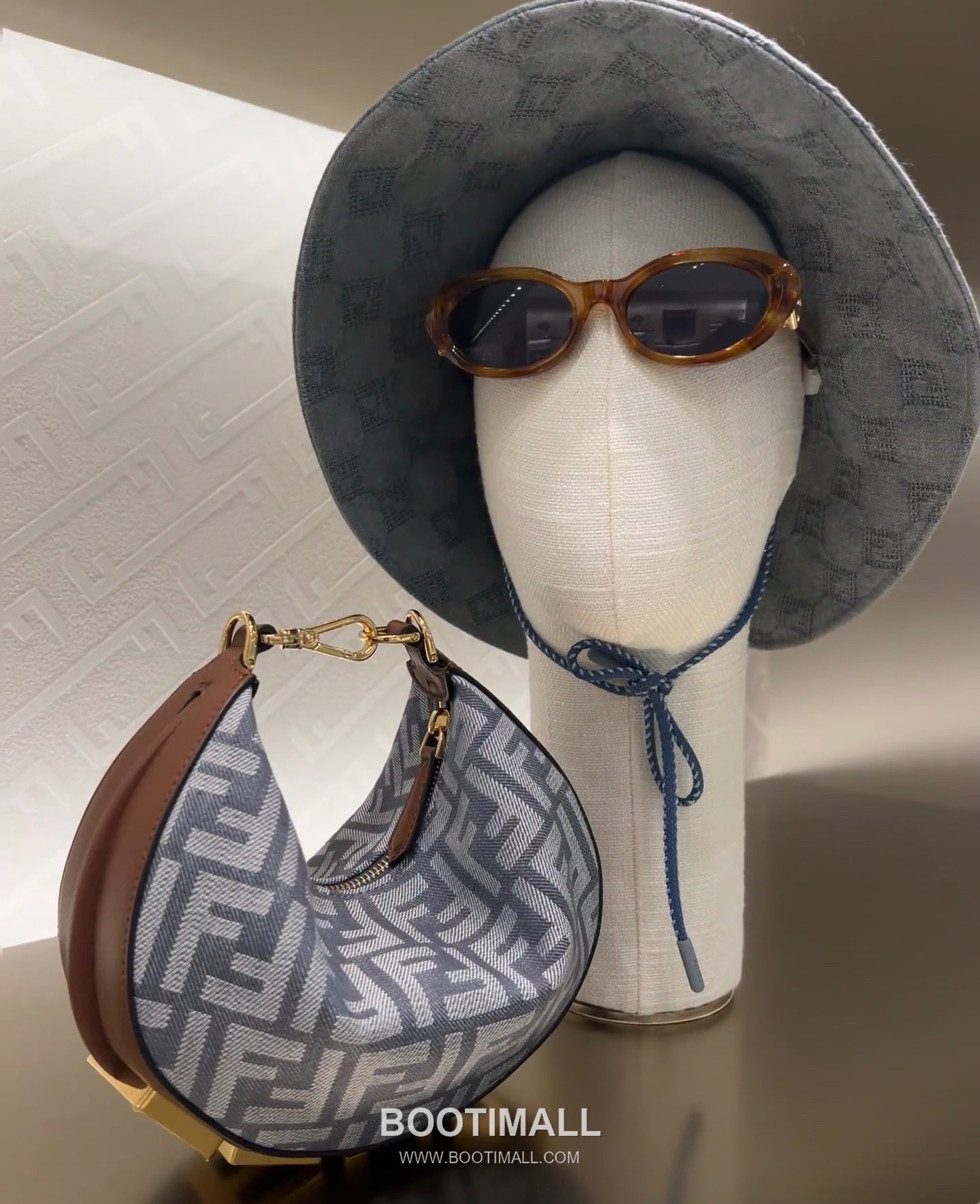 Fendi Fendigraphy Jacquard Logo Crescent Denim Blue Shoulder Bag 펜디 그래피 자카드 로고 크레센트 데님 블루 숄더백 20cm 9