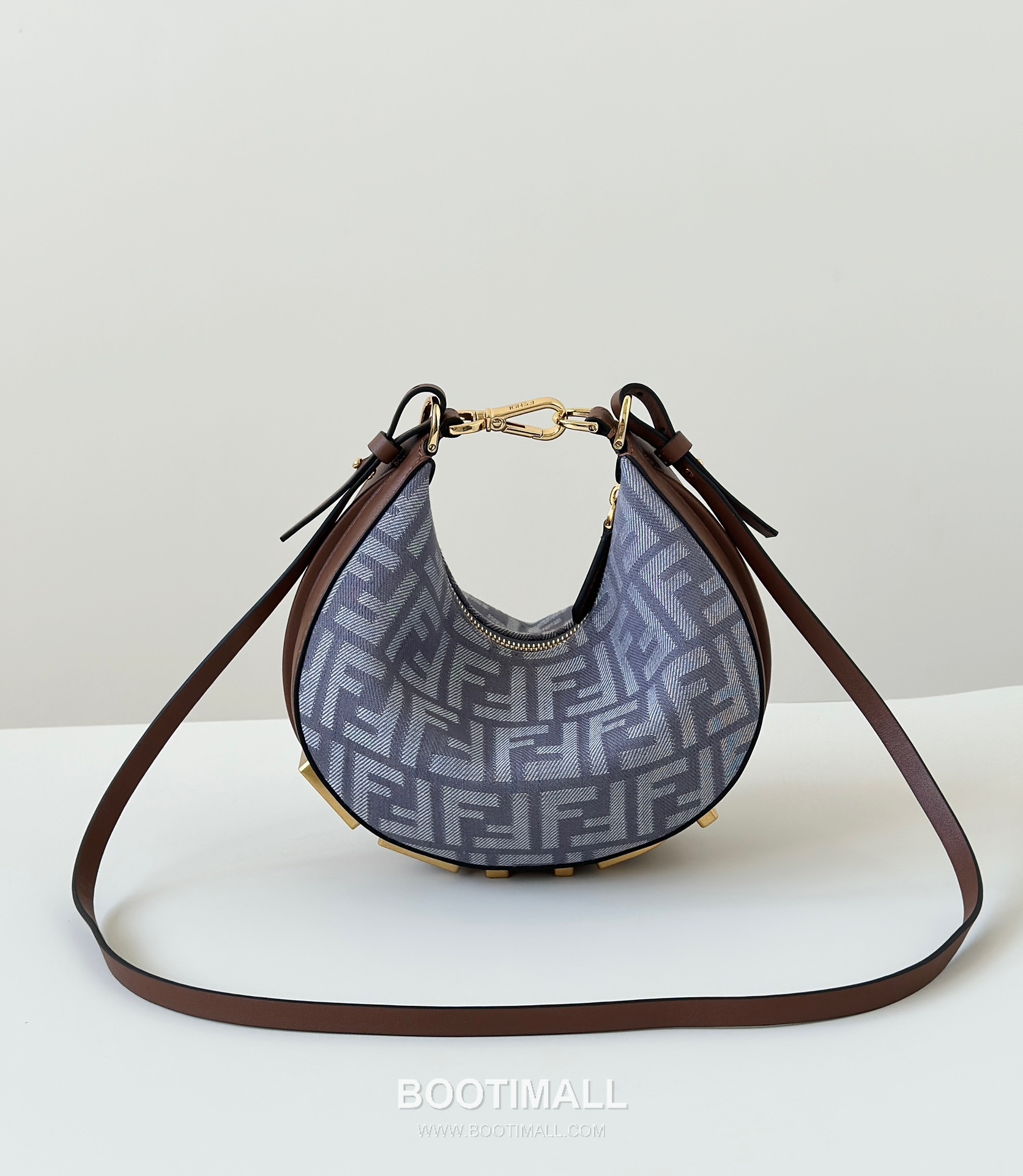 Fendi Fendigraphy Jacquard Logo Crescent Denim Blue Shoulder Bag 펜디 그래피 자카드 로고 크레센트 데님 블루 숄더백 20cm 10