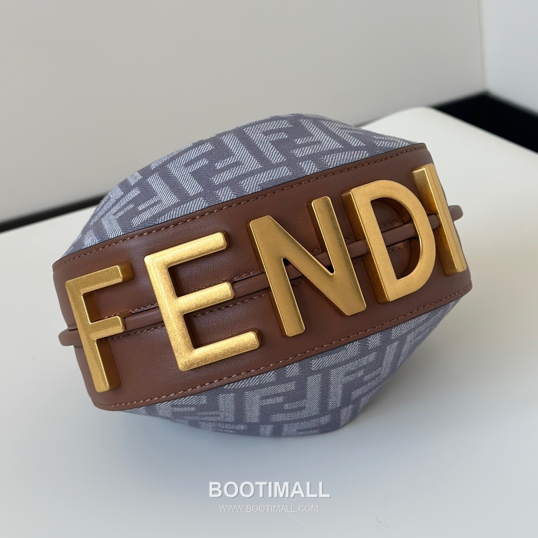 Fendi Fendigraphy Jacquard Logo Crescent Denim Blue Shoulder Bag 펜디 그래피 자카드 로고 크레센트 데님 블루 숄더백 20cm 12