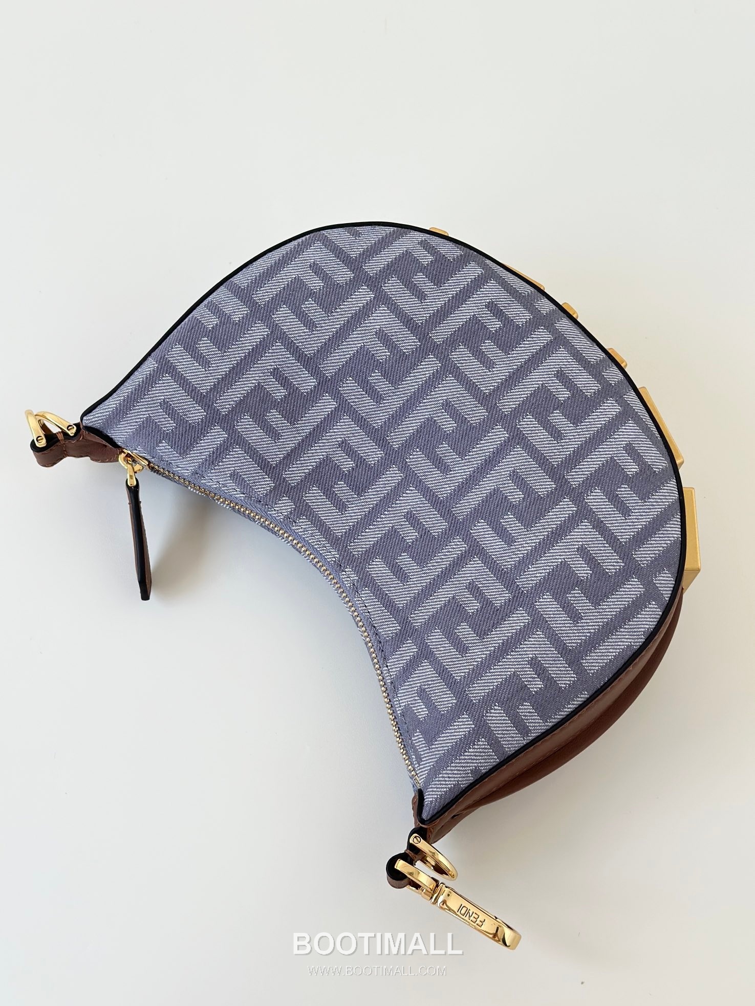 Fendi Fendigraphy Jacquard Logo Crescent Denim Blue Shoulder Bag 펜디 그래피 자카드 로고 크레센트 데님 블루 숄더백 20cm 16