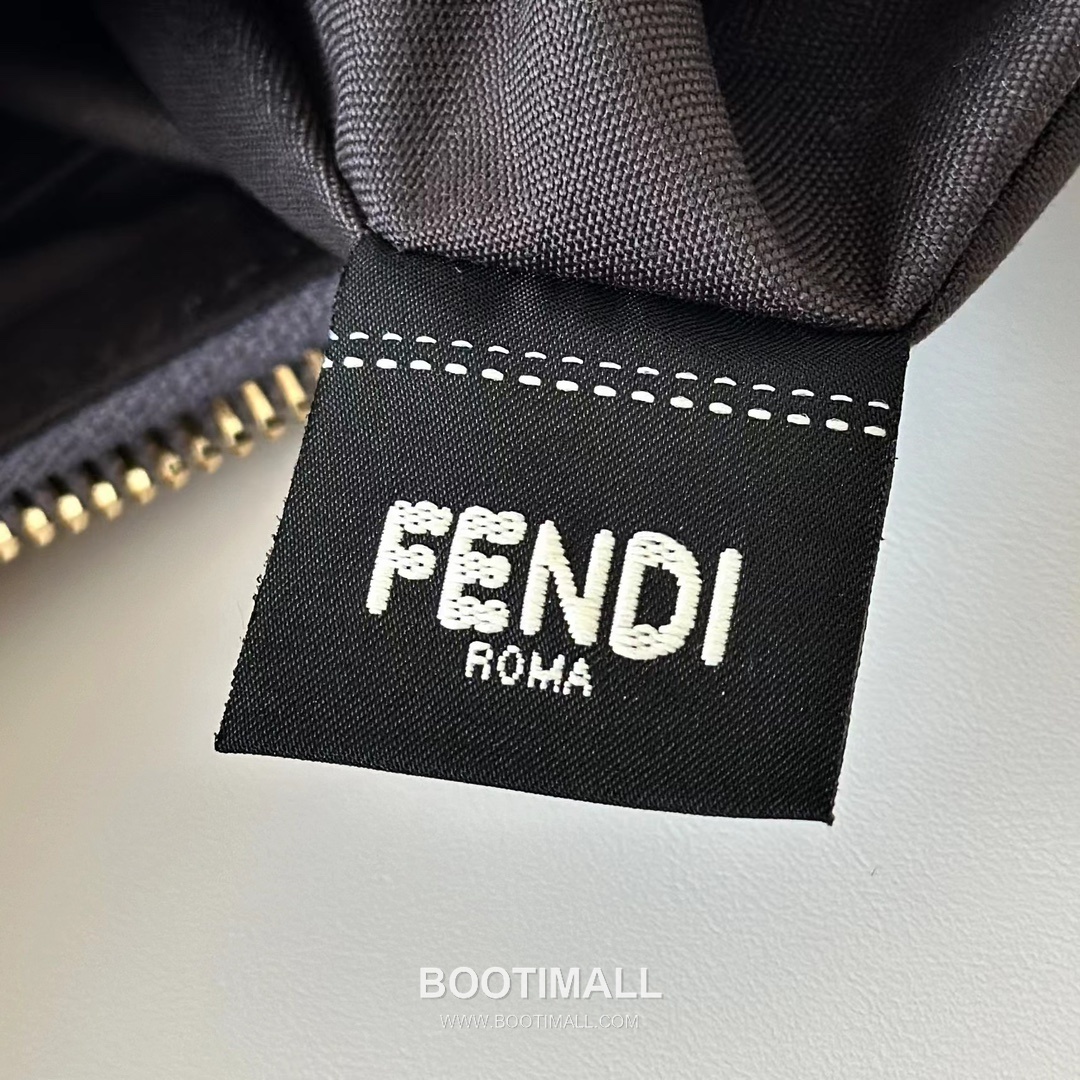 Fendi Fendigraphy Jacquard Logo Crescent Denim Blue Shoulder Bag 펜디 그래피 자카드 로고 크레센트 데님 블루 숄더백 20cm 17