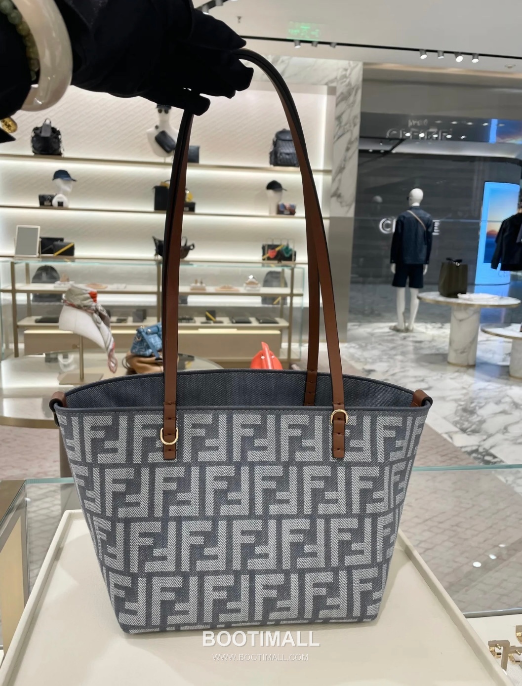 Fendi Roll FF Jacquard Denim Fabric Blue Tote Bag 펜디 롤 FF 자카드 데님 패브릭 블루 토트백 22cm 4