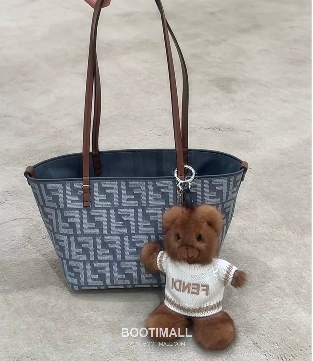 Fendi Roll FF Jacquard Denim Fabric Blue Tote Bag 펜디 롤 FF 자카드 데님 패브릭 블루 토트백 22cm 8