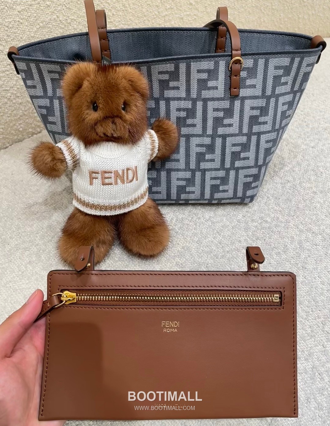 Fendi Roll FF Jacquard Denim Fabric Blue Tote Bag 펜디 롤 FF 자카드 데님 패브릭 블루 토트백 22cm 9