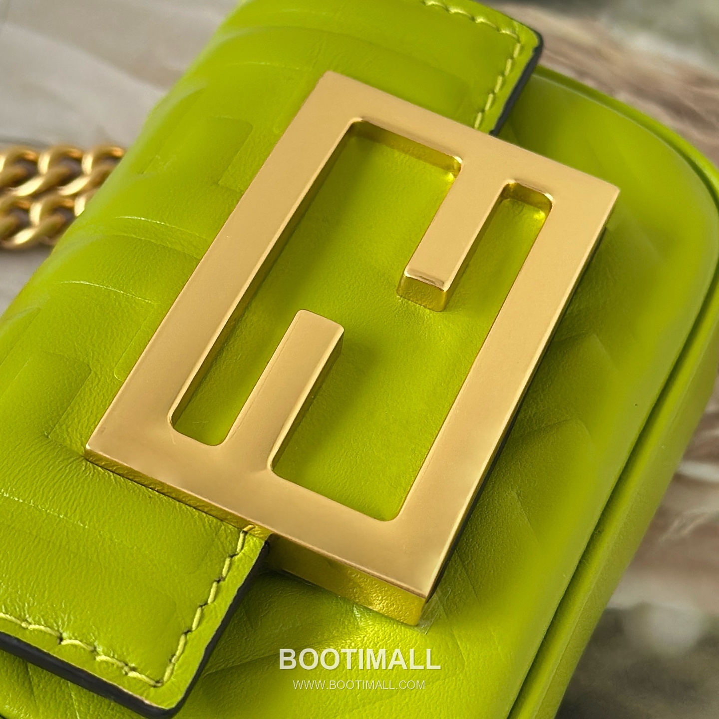 Fendi Nano Baguette Lambskin Crossbody Bag 펜디 나노 바게트 램스킨 크로스백 11cm 10