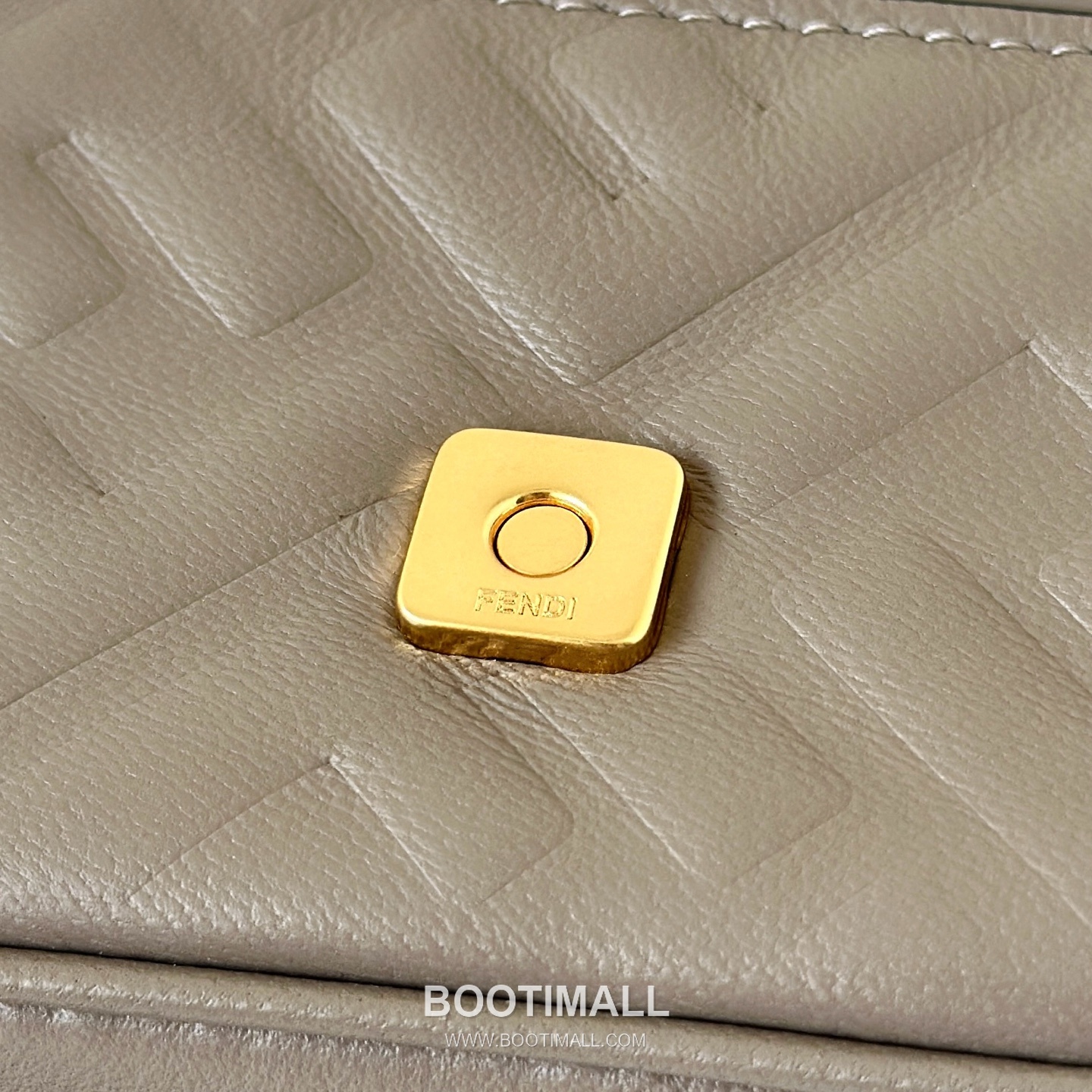 Fendi Nano Baguette Lambskin Chain Mini Bag 펜디 나노 바게트 램스킨 체인 미니백 11cm 11