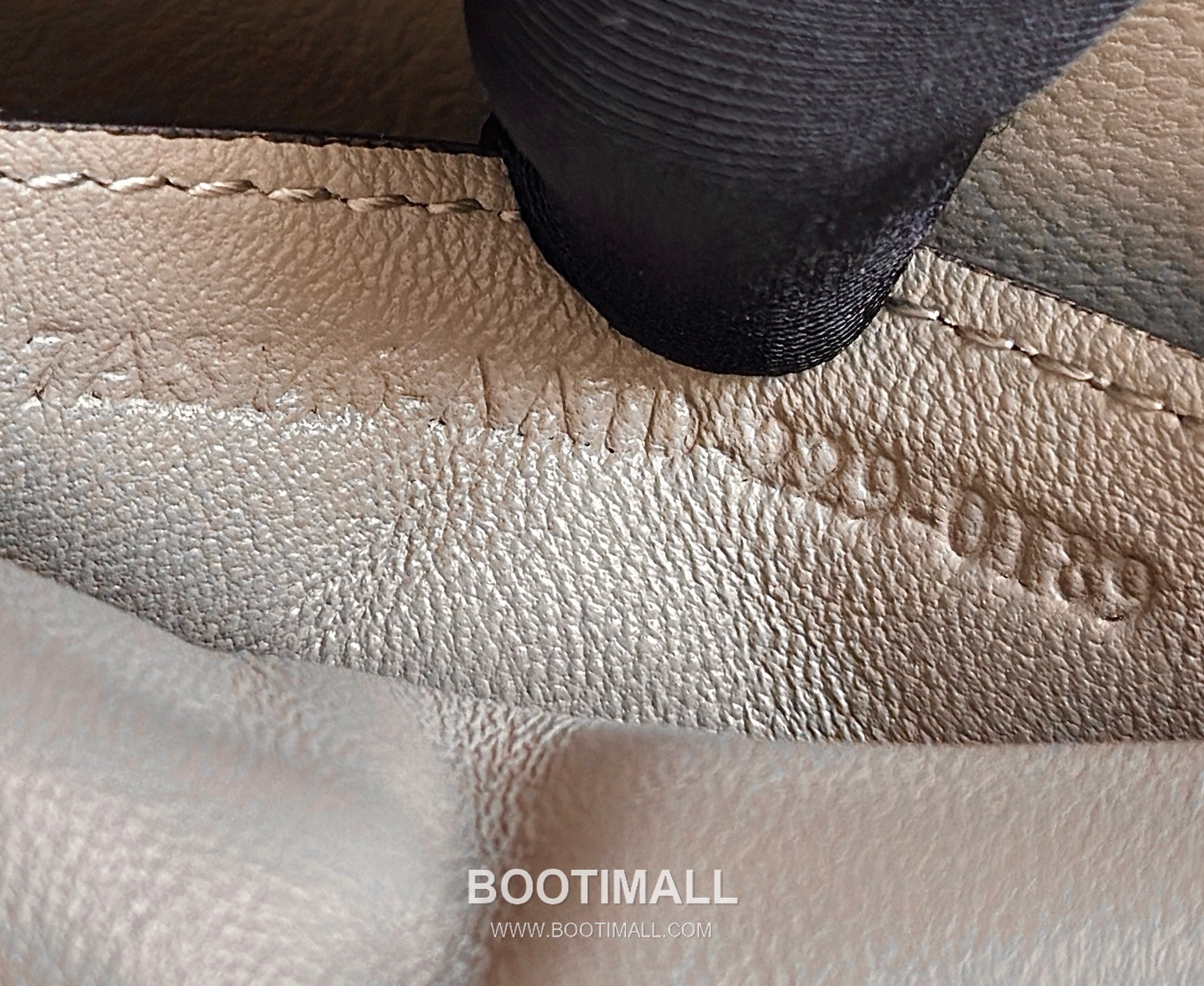 Fendi Nano Baguette Lambskin Chain Mini Bag 펜디 나노 바게트 램스킨 체인 미니백 11cm 12