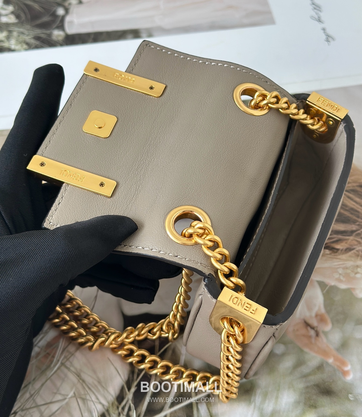 Fendi Nano Baguette Lambskin Chain Mini Bag 펜디 나노 바게트 램스킨 체인 미니백 11cm 13