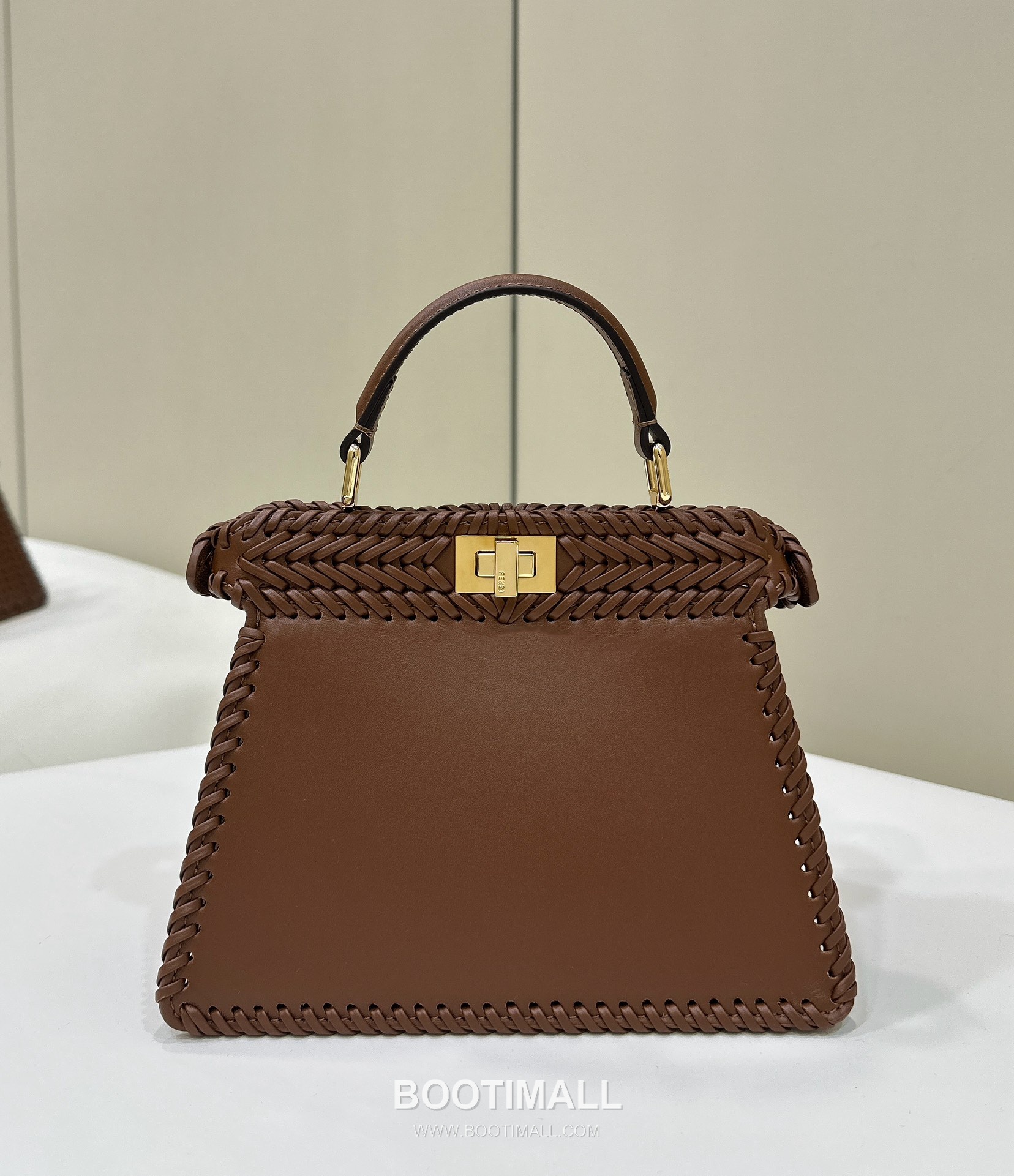 Fendi Peekaboo ISeeU Braided Woven Calfskin Caramel Top Handle Bag 펜디 피카부 아이씨유 브레이디드 위빙 카프스킨 카라멜 탑핸들백 20cm 9