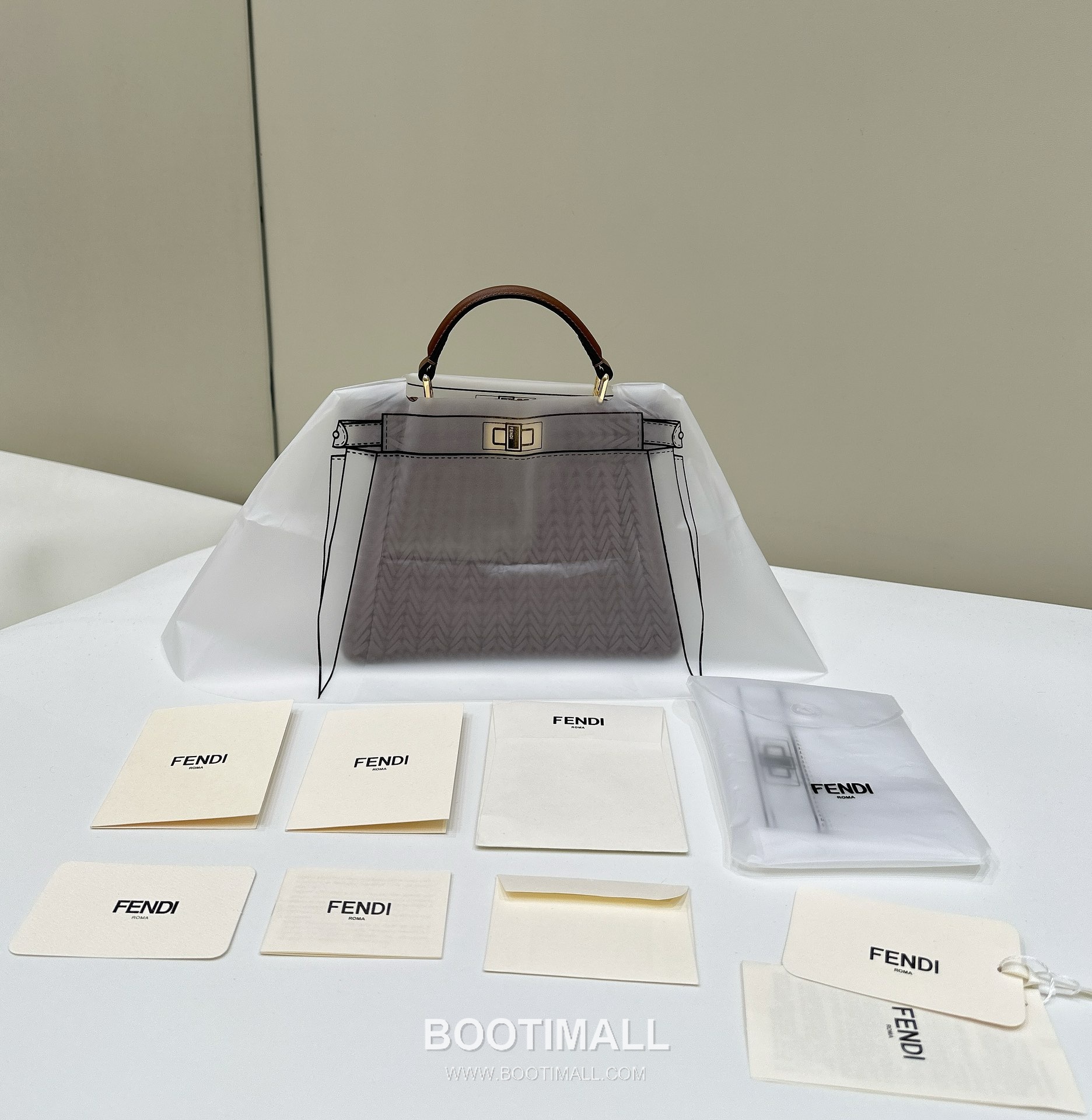 Fendi Peekaboo ISeeU Braided Woven Calfskin Top Handle Bag 펜디 피카부 아이씨유 브레이디드 우븐 카프스킨 탑핸들백 20cm 7