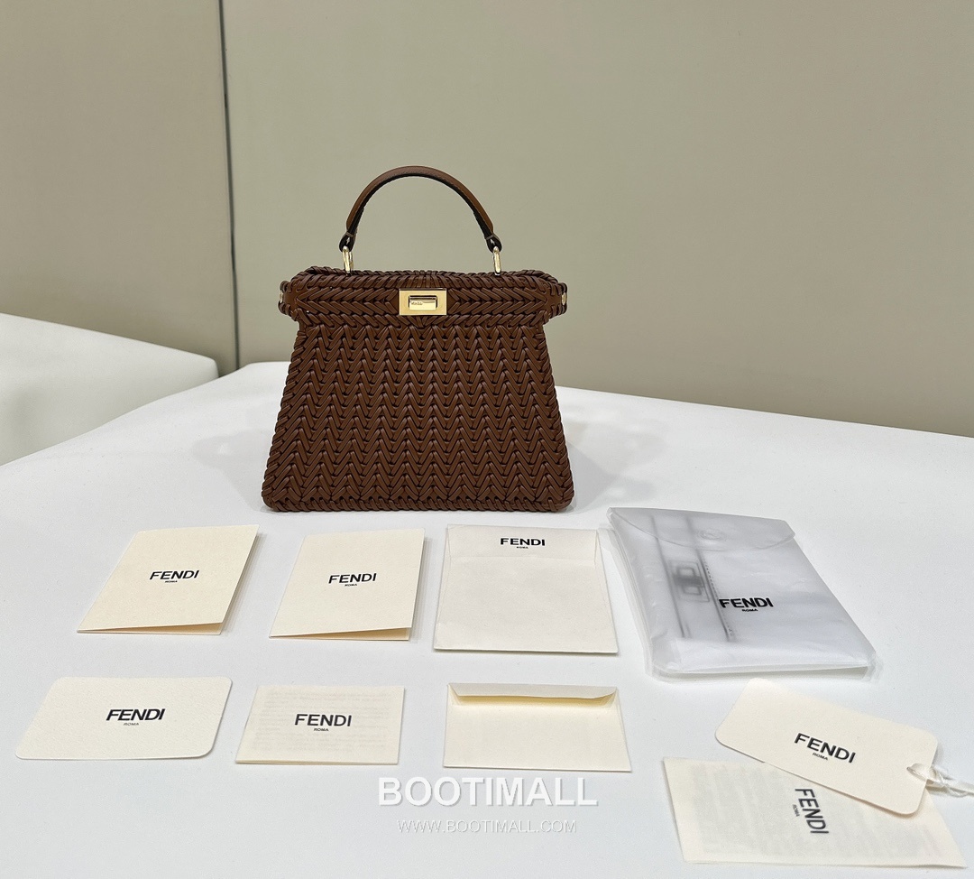 Fendi Peekaboo ISeeU Braided Woven Calfskin Top Handle Bag 펜디 피카부 아이씨유 브레이디드 우븐 카프스킨 탑핸들백 20cm 8