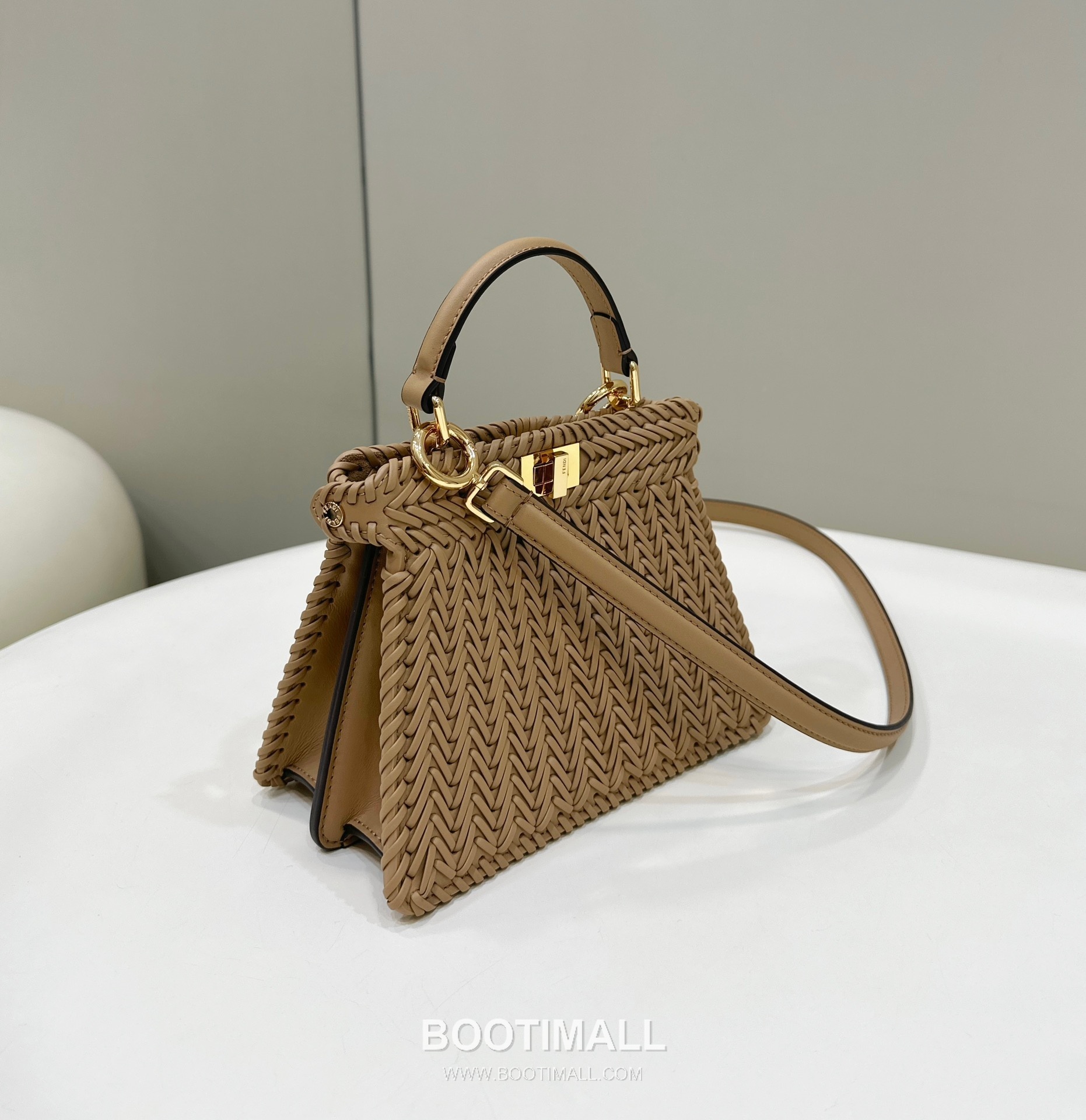 Fendi Peekaboo ISeeU Braided Woven Calfskin Top Handle Bag 펜디 피카부 아이씨유 브레이디드 우븐 카프스킨 탑핸들백 20cm 11